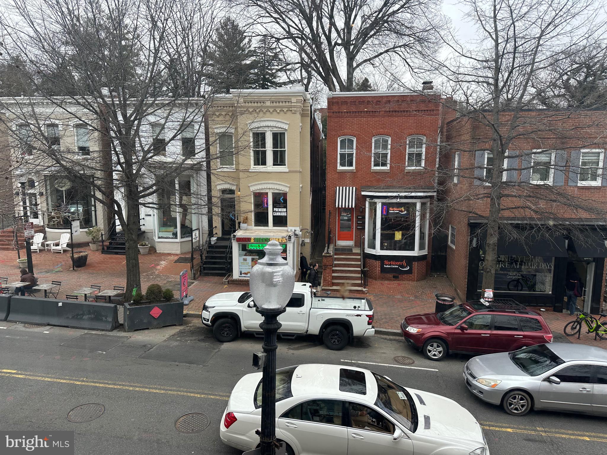 GEORGETOWN - Commercial Sale