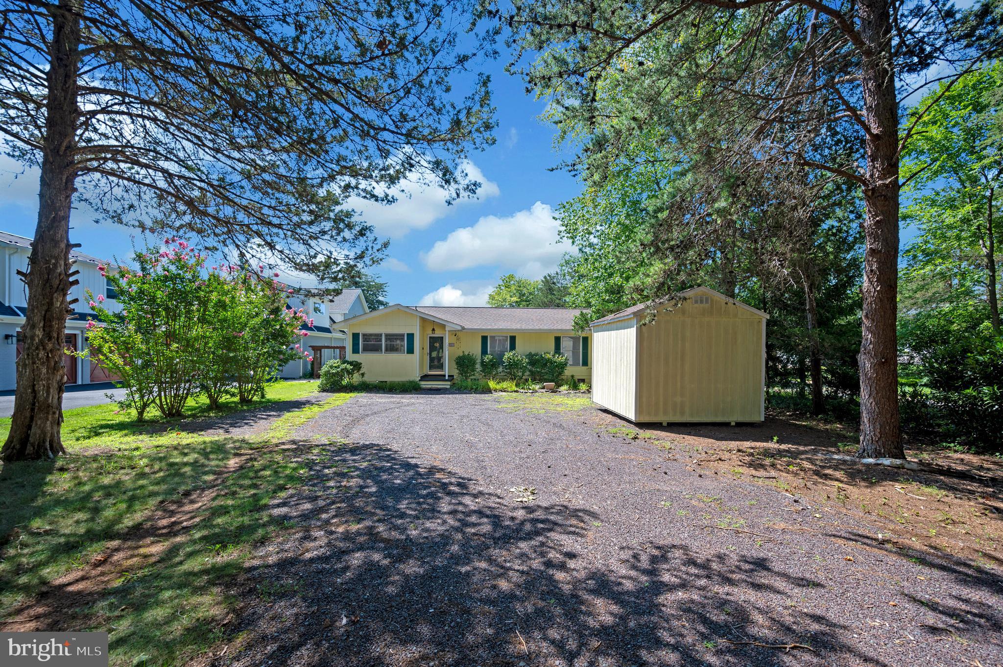 1353 LAKEVIEW PARKWAY
