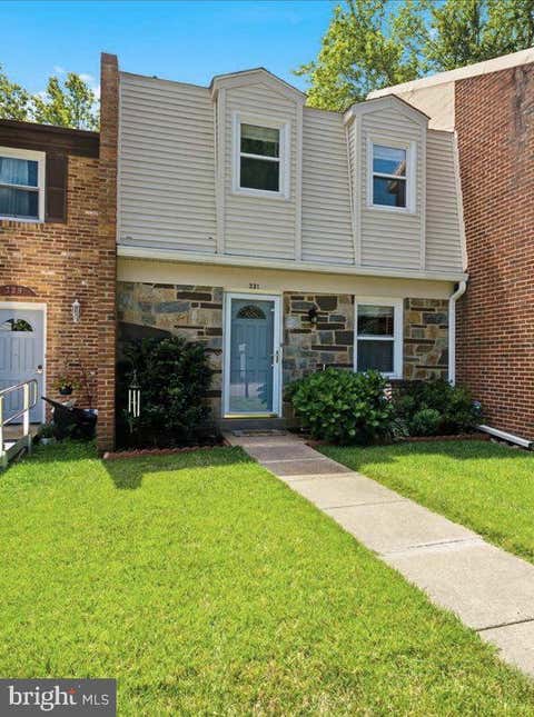 Photo of 331 Rock Spring Drive SW, LEESBURG, VA 20175 (MLS # VALO2133756)