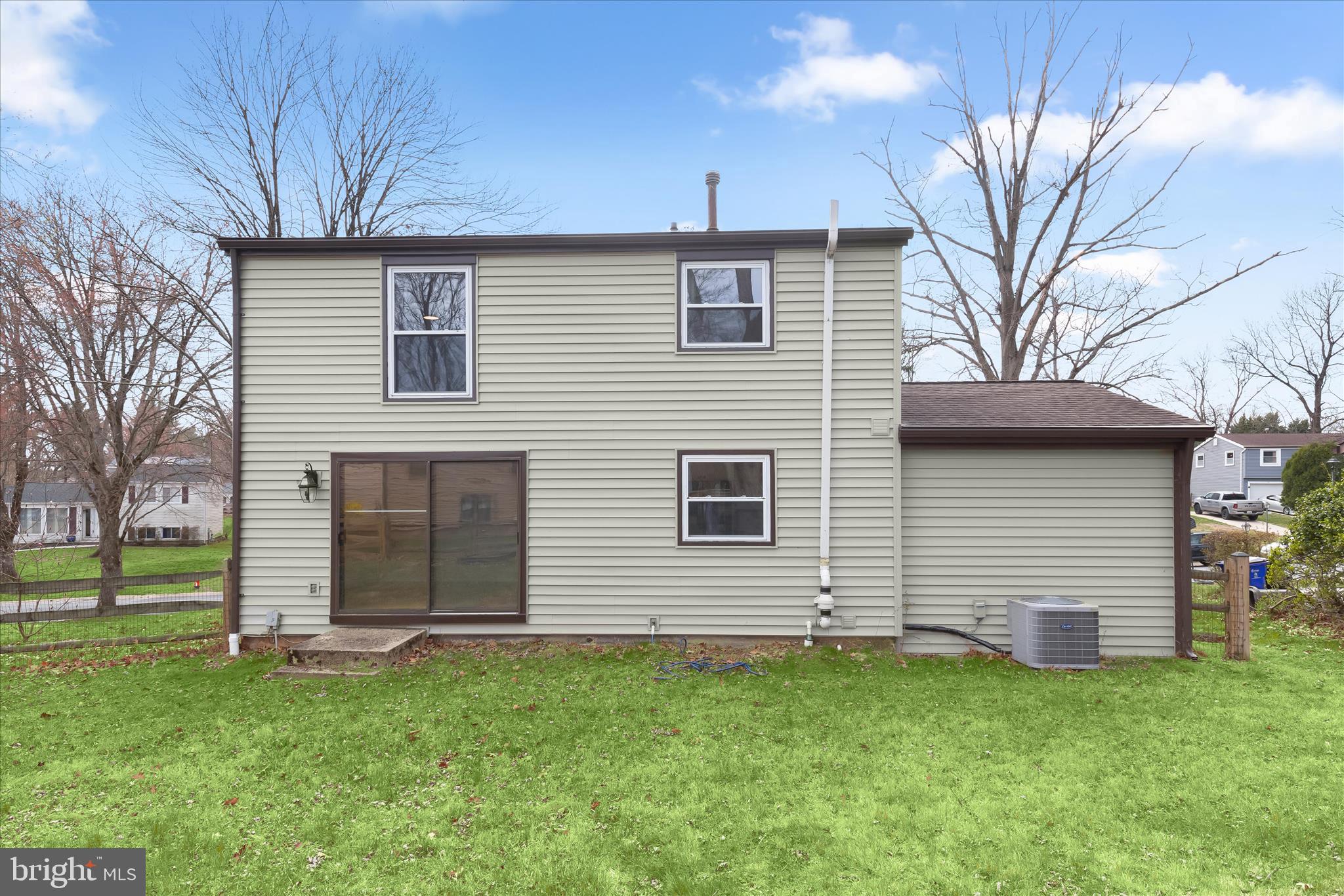 LONG REACH - Residential