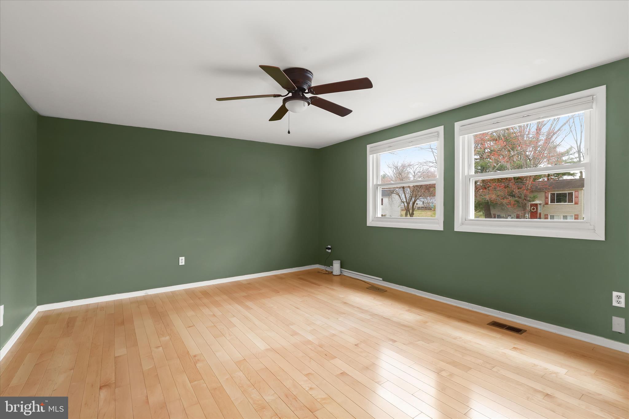 LONG REACH - Residential