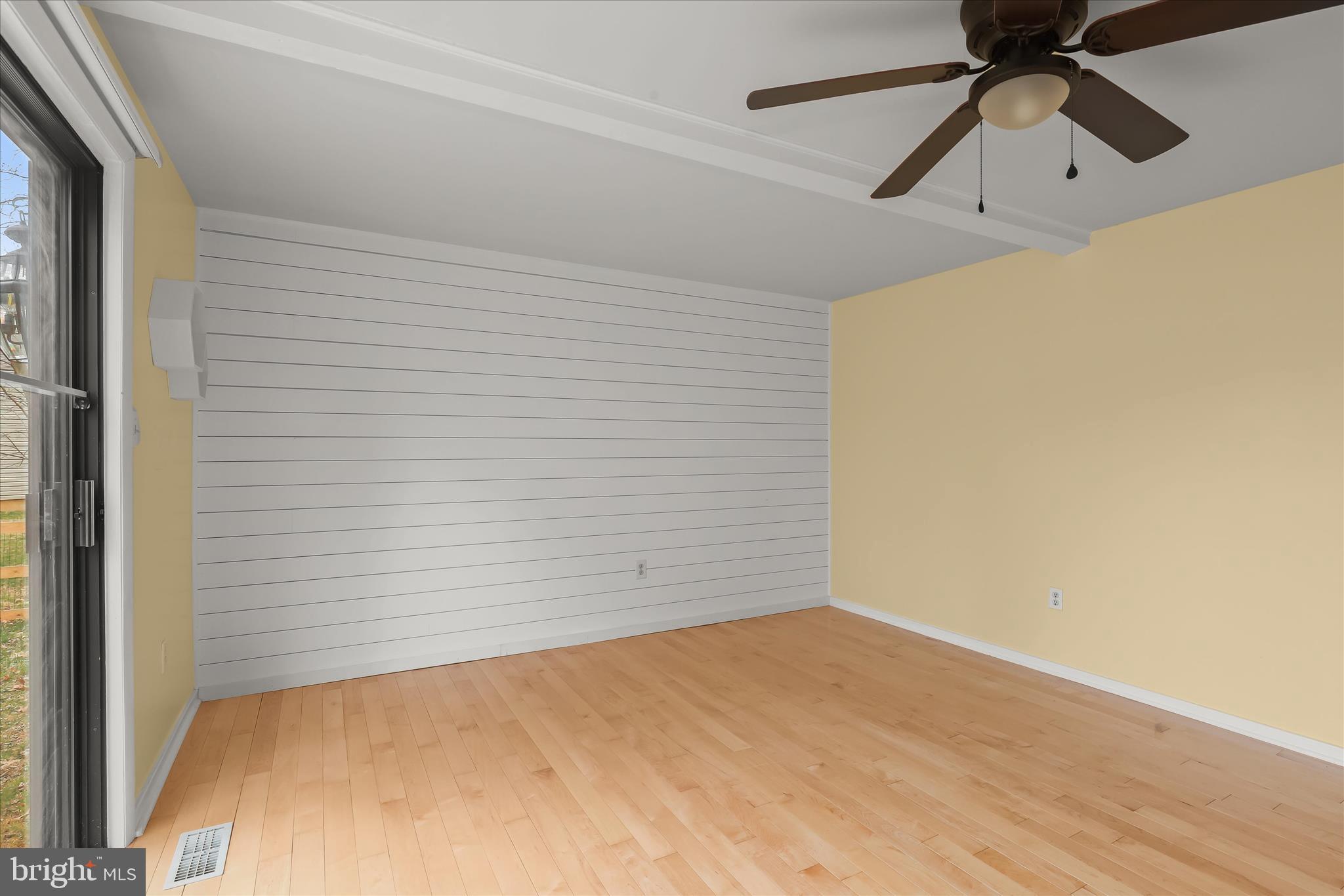 LONG REACH - Residential