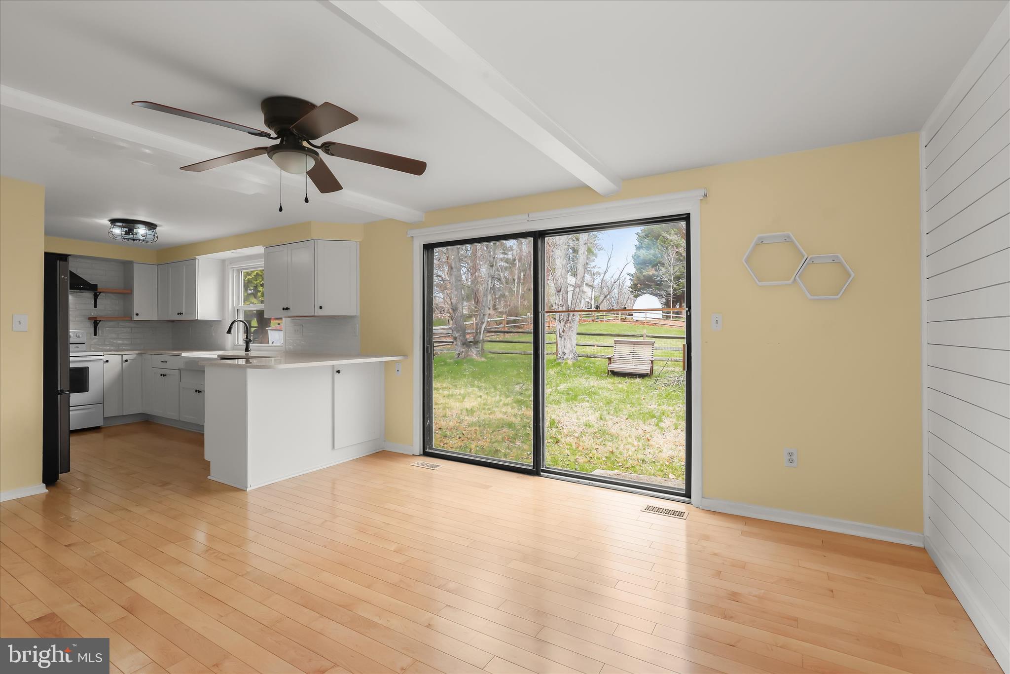 LONG REACH - Residential