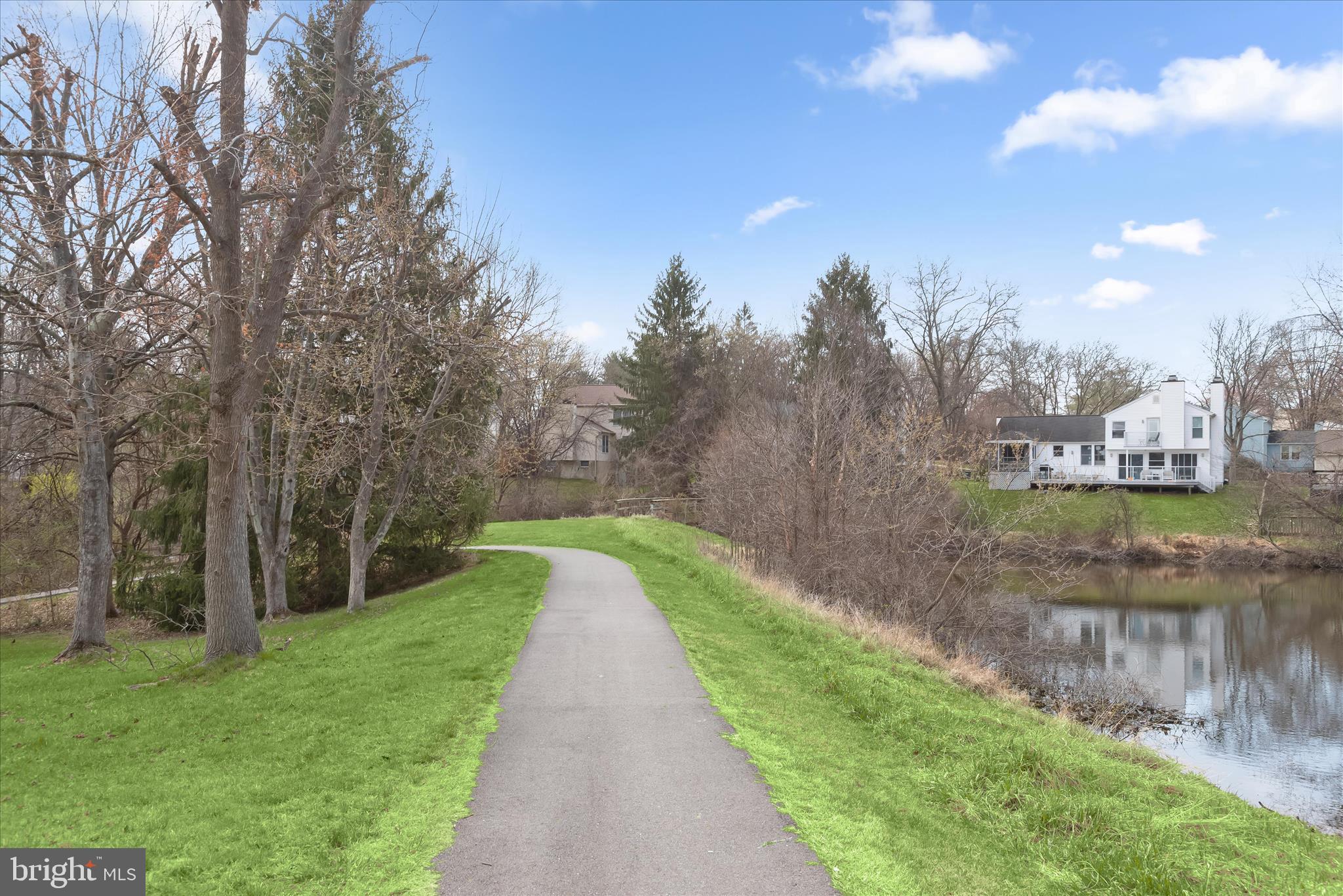 LONG REACH - Residential