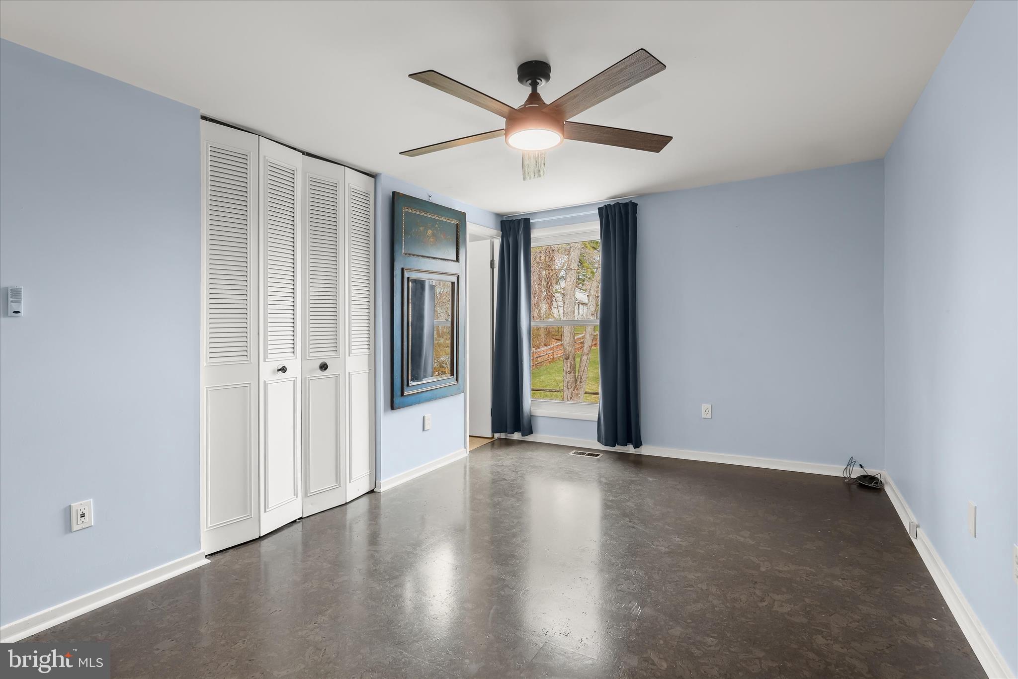 LONG REACH - Residential