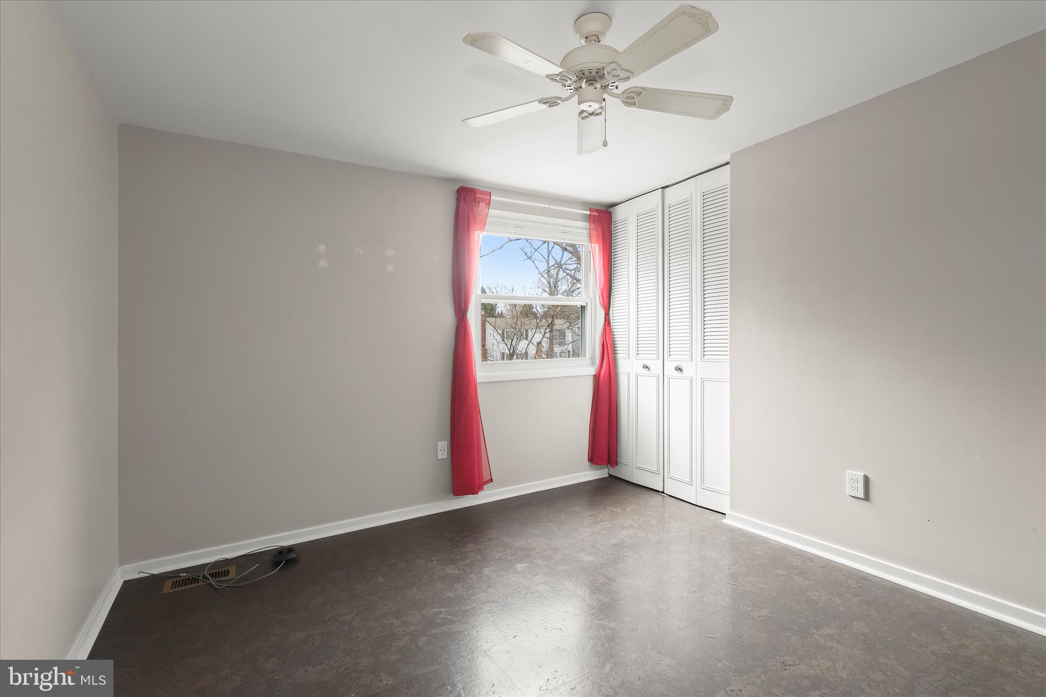 LONG REACH - Residential