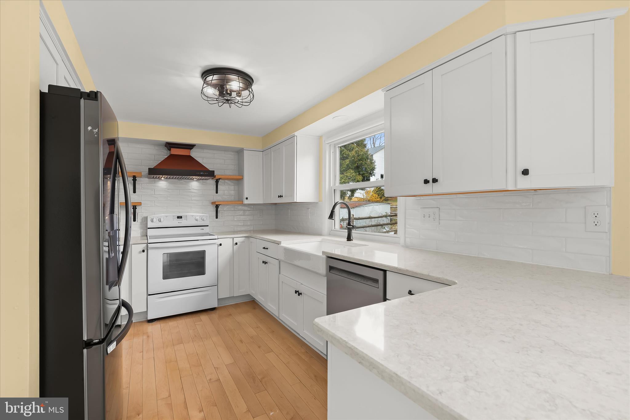 LONG REACH - Residential