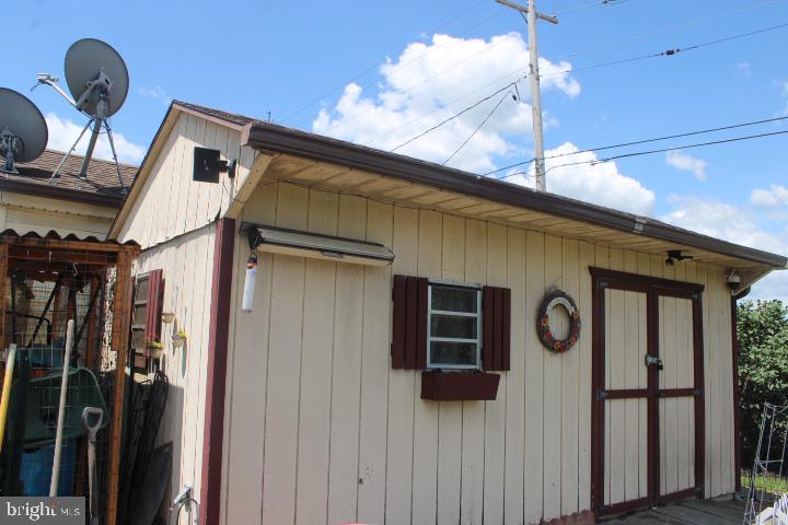 158 N GREEN STREET