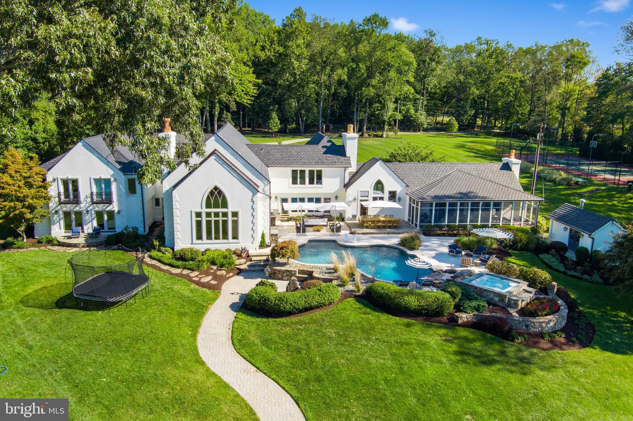 1524 CEDAR LANE FARM ROAD