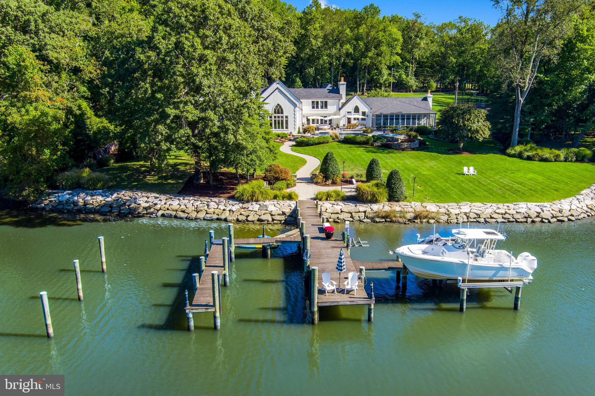 1524 CEDAR LANE FARM ROAD