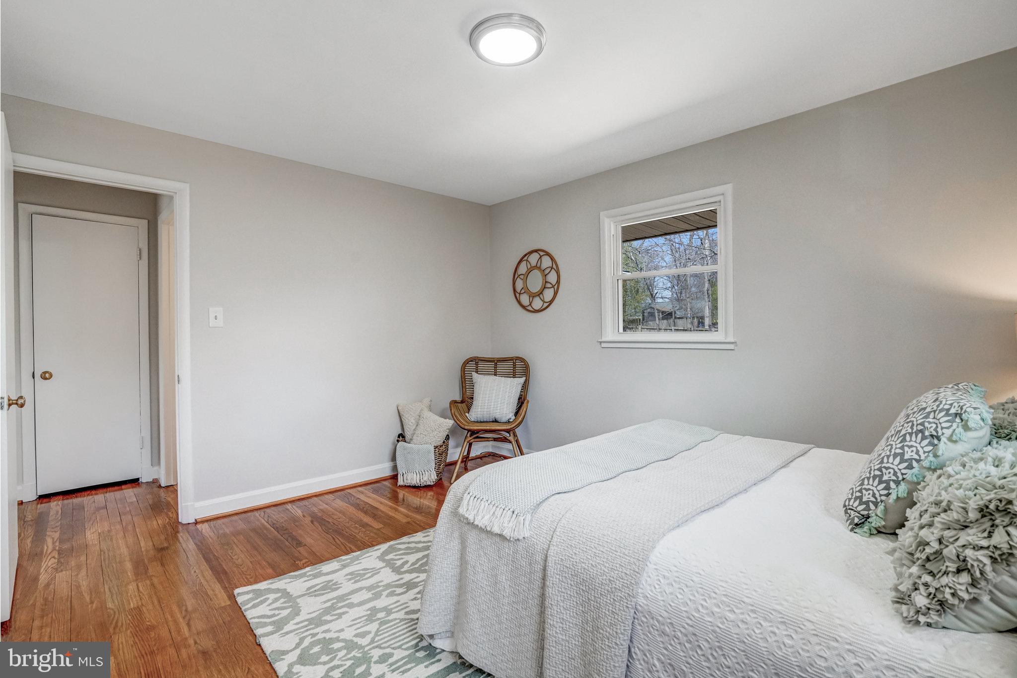 LINCOLNIA HILLS - Residential