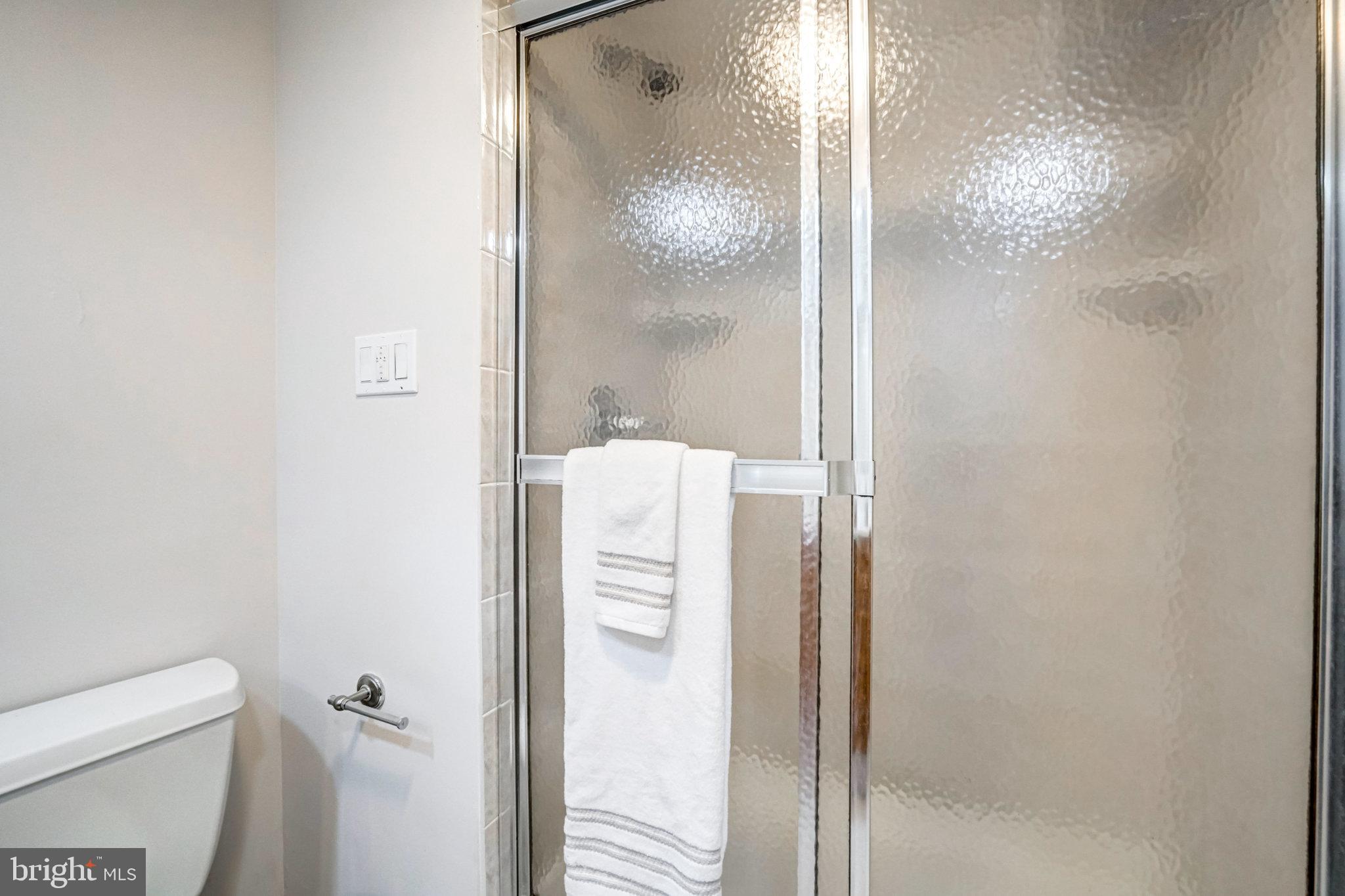 LINCOLNIA HILLS - Residential