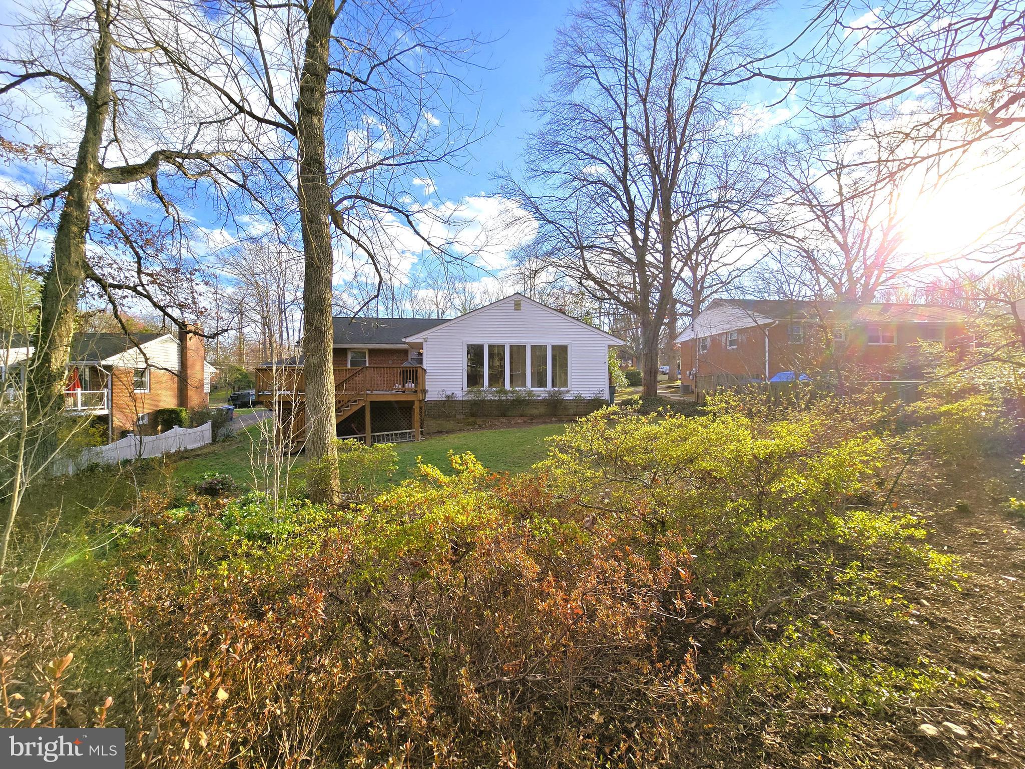 LINCOLNIA HILLS - Residential