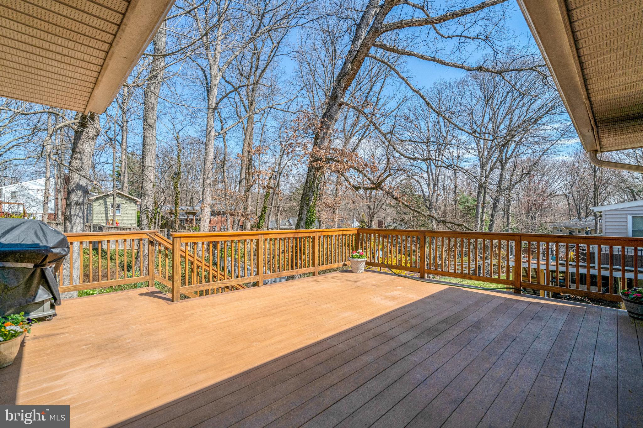 LINCOLNIA HILLS - Residential