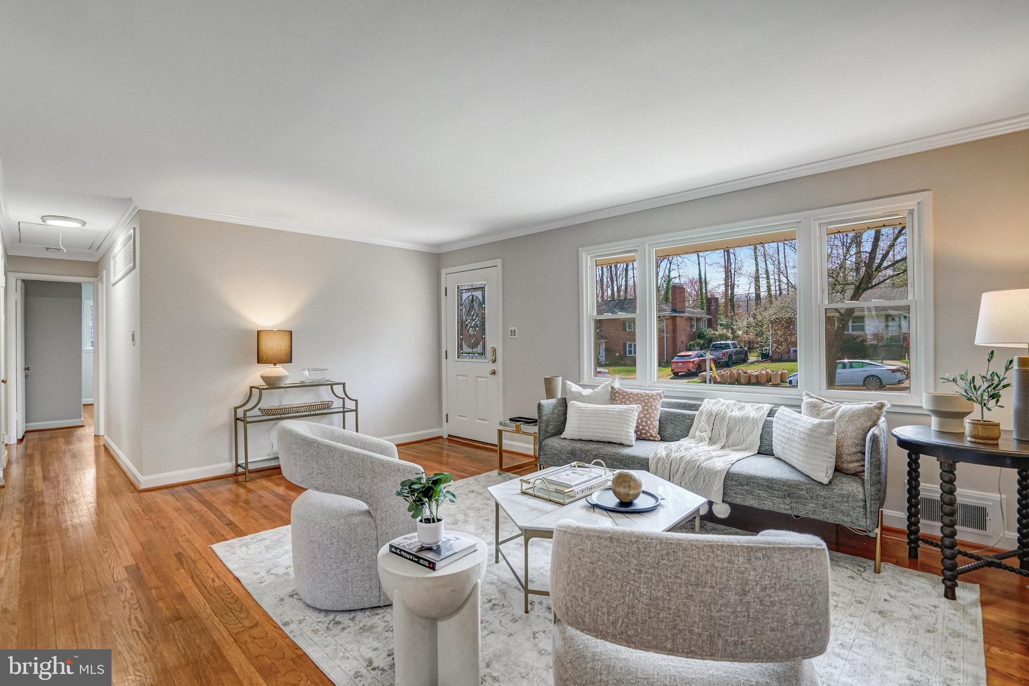 LINCOLNIA HILLS - Residential