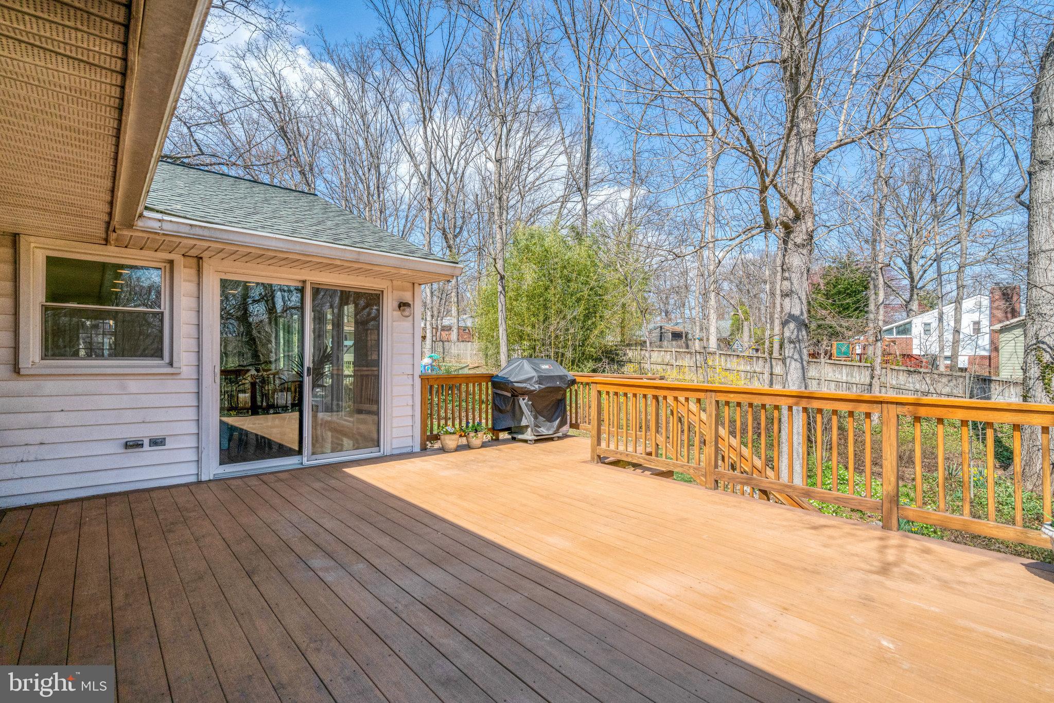 LINCOLNIA HILLS - Residential