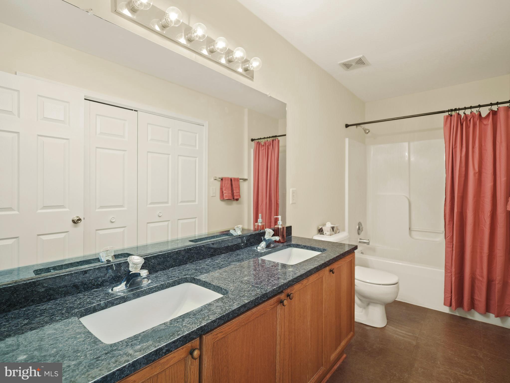 RIVERSIDE ON THE POTOMAC - Residential