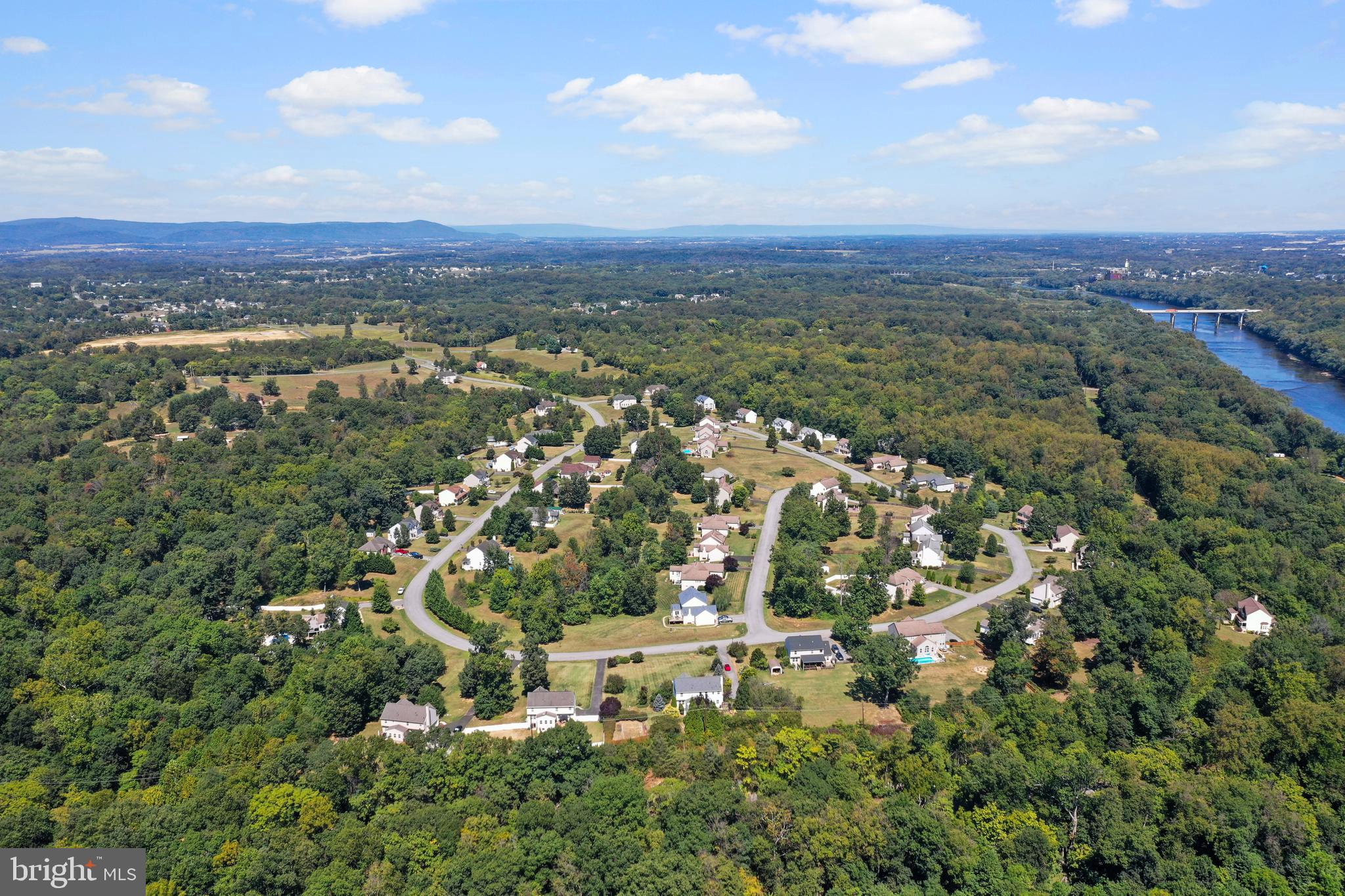 RIVERSIDE ON THE POTOMAC - Residential