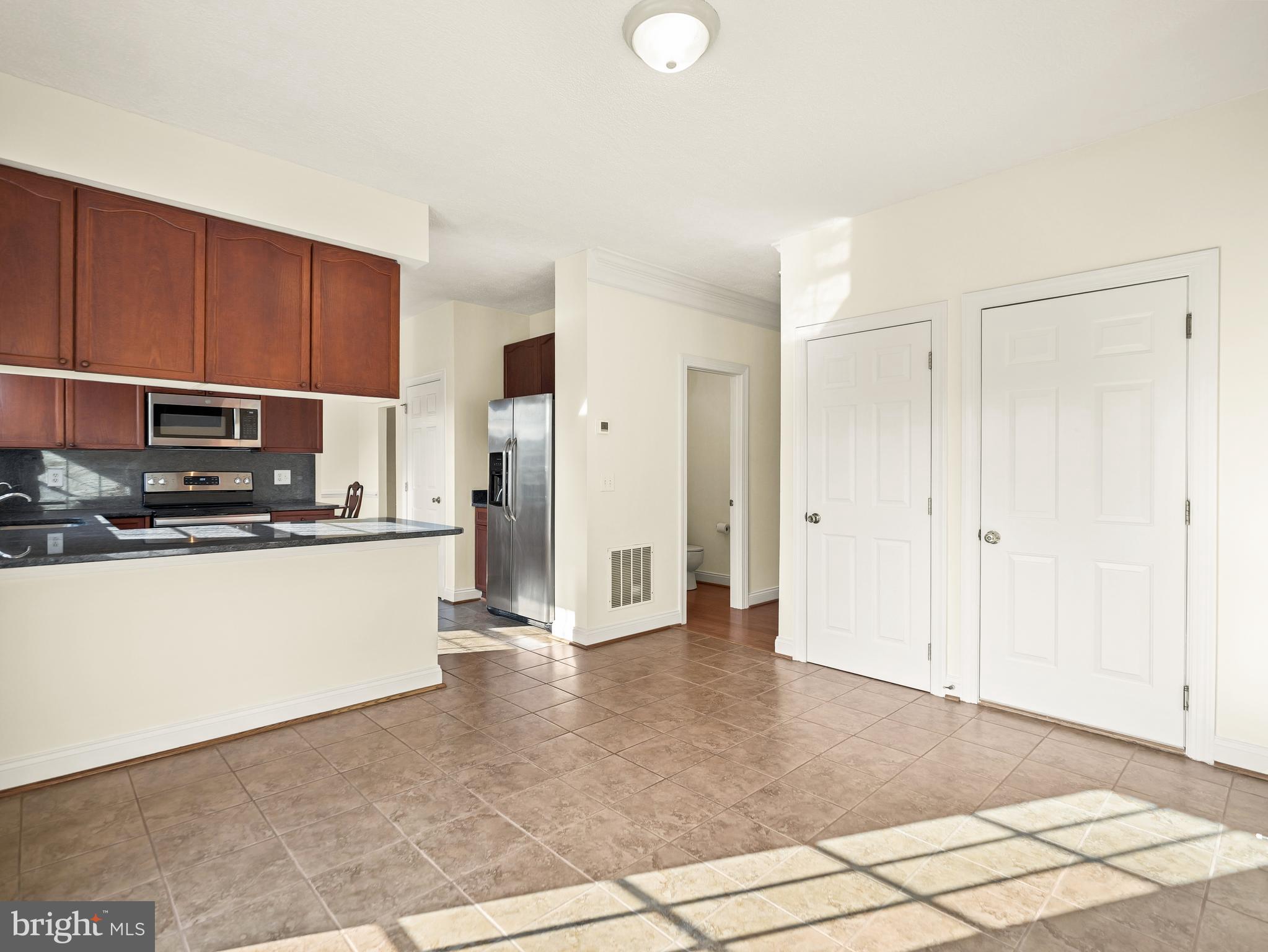 RIVERSIDE ON THE POTOMAC - Residential