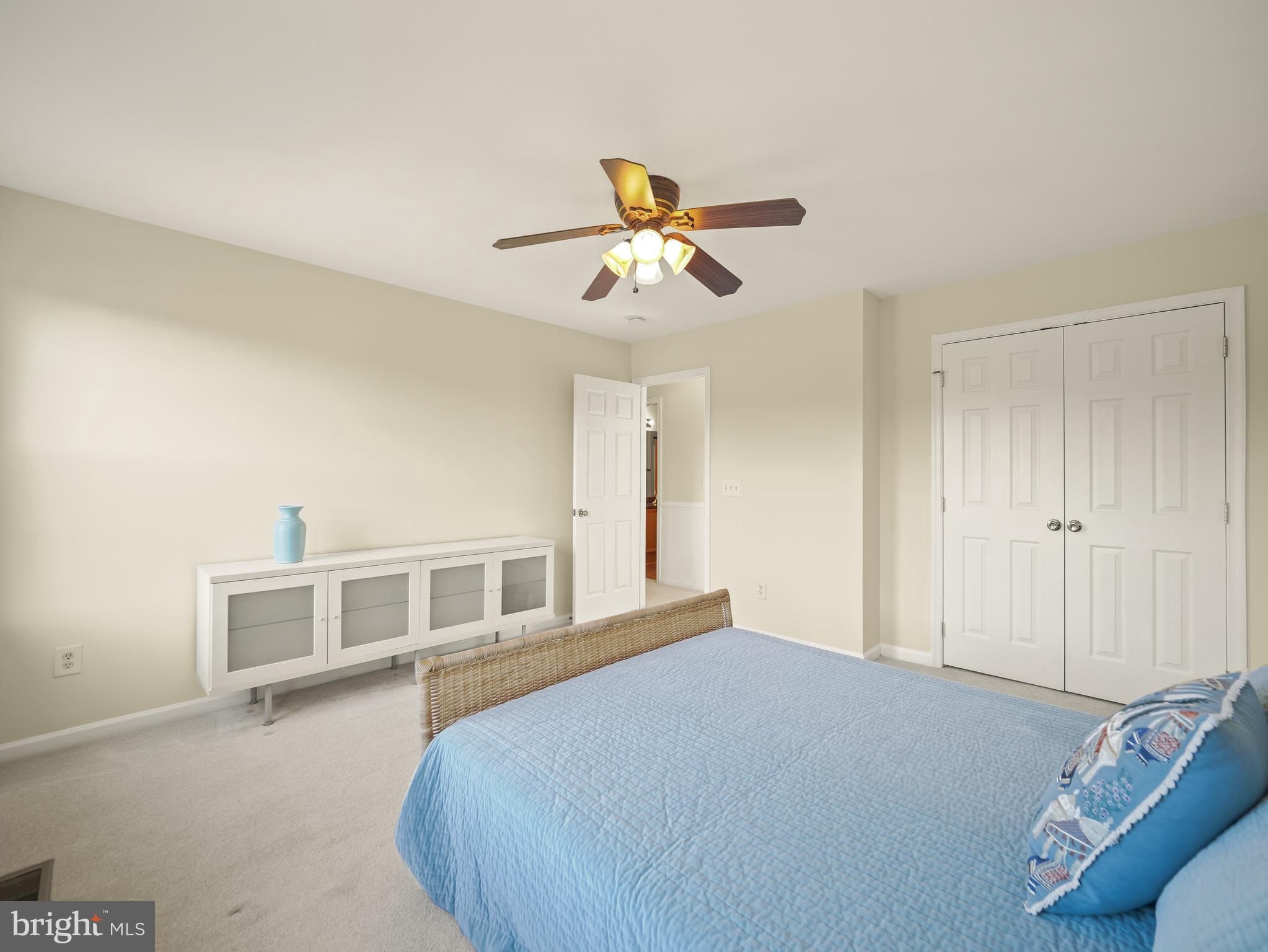 RIVERSIDE ON THE POTOMAC - Residential