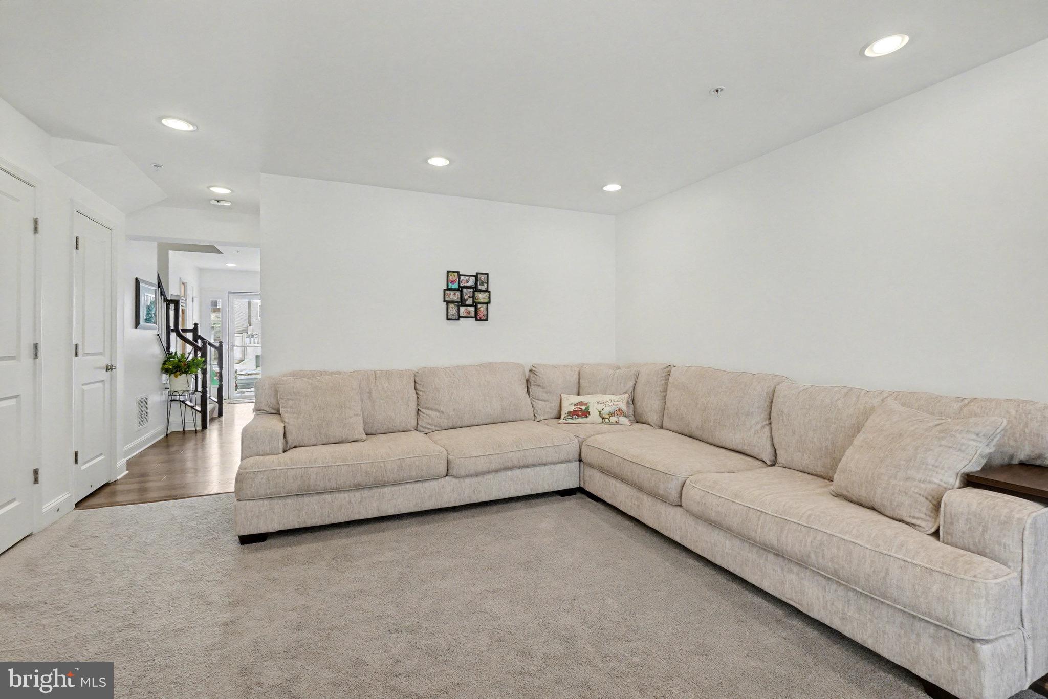 BEECH CREEK - Residential