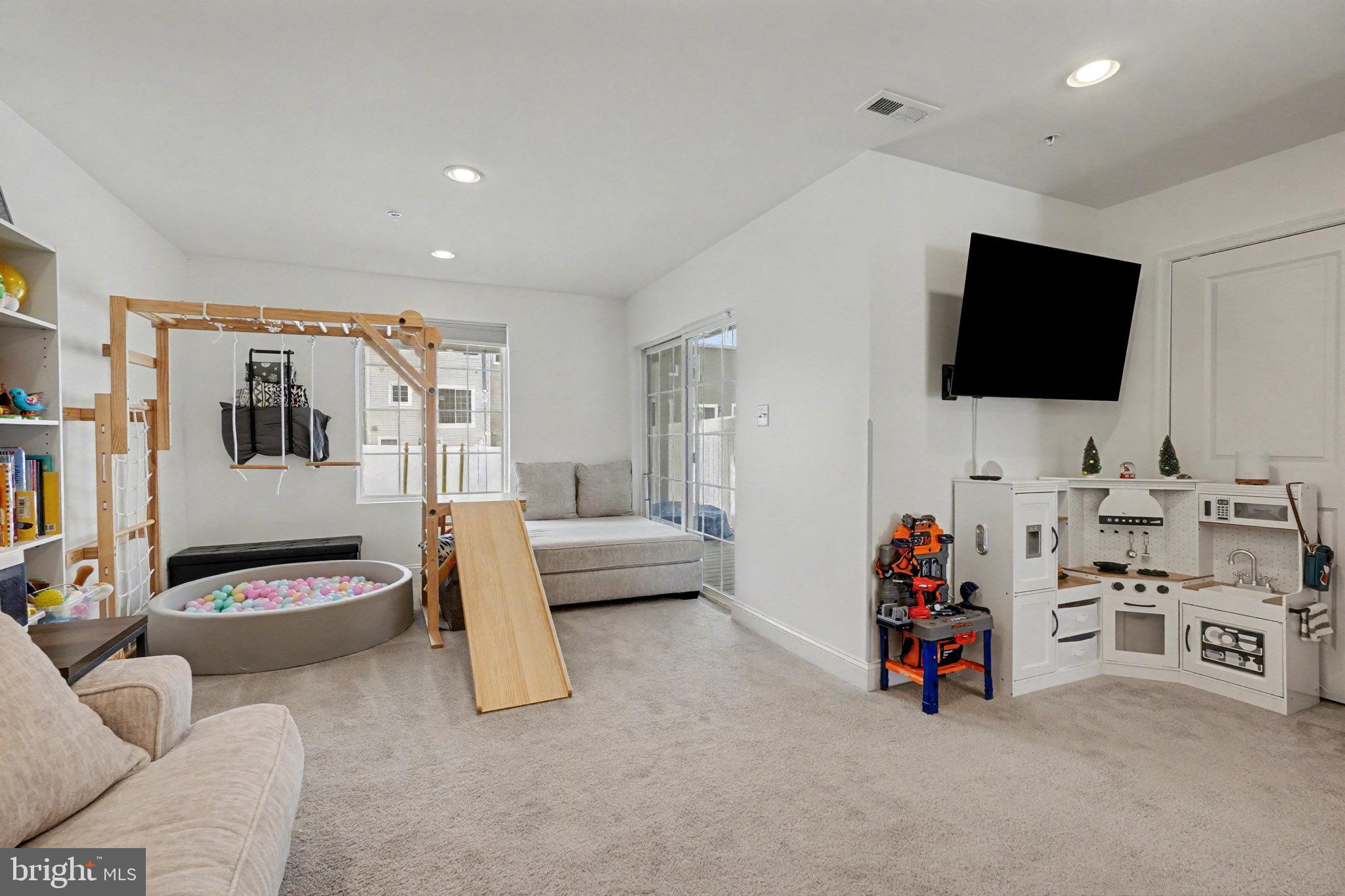 BEECH CREEK - Residential