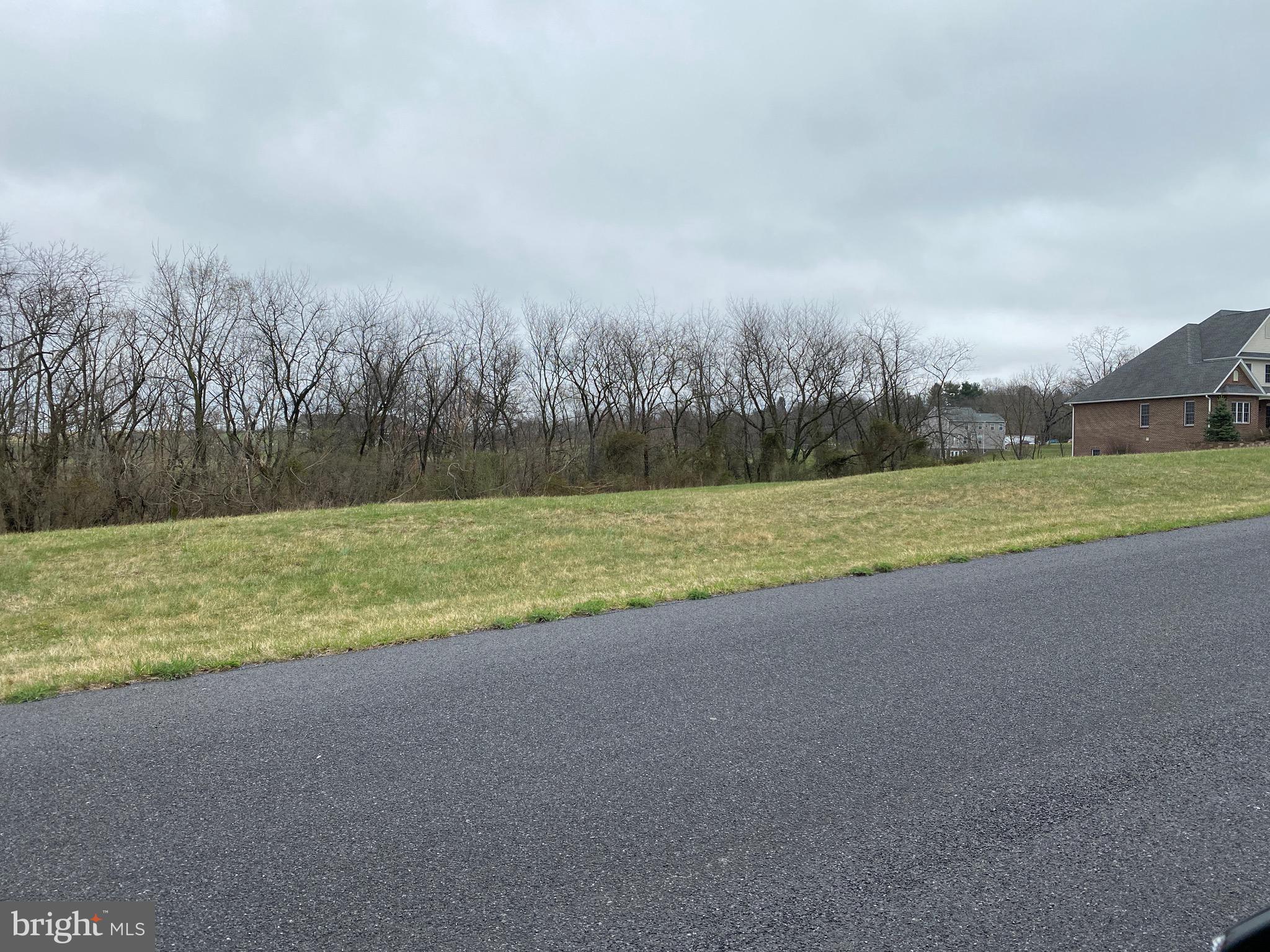 FOOTHILLS OF KENSINGTON - Land