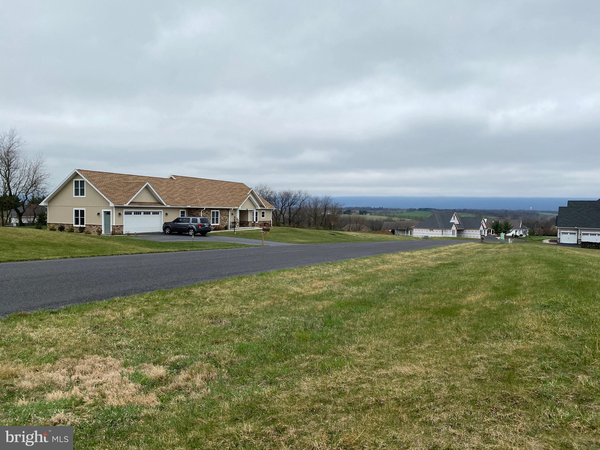 FOOTHILLS OF KENSINGTON - Land