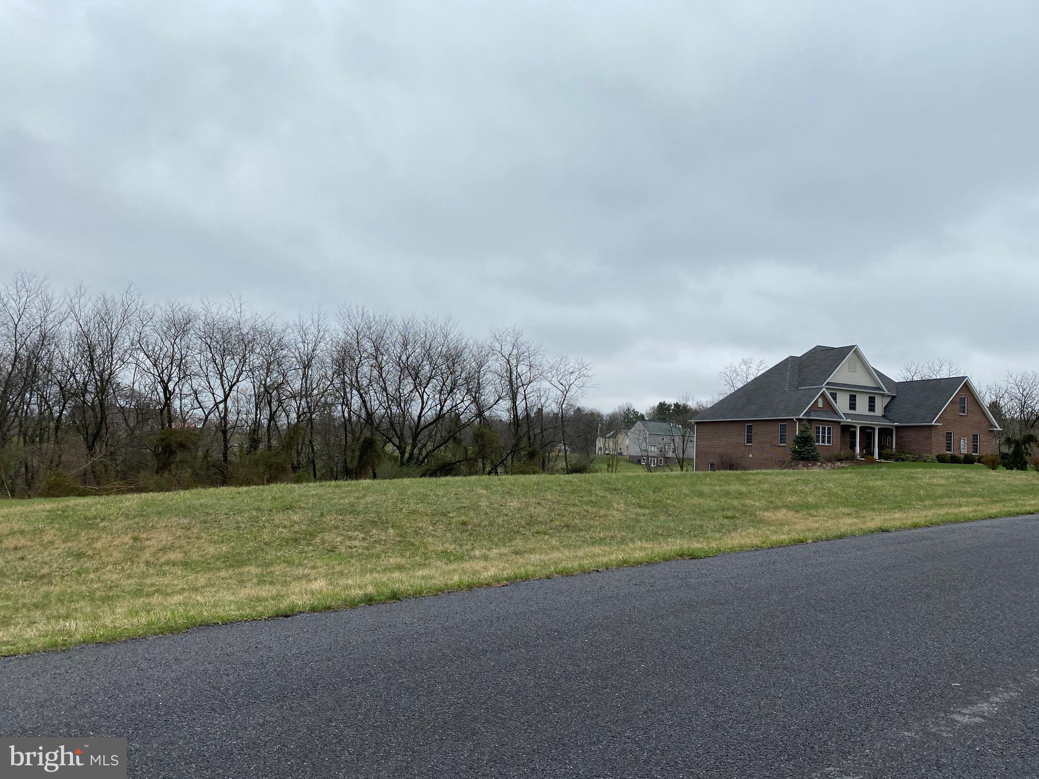 FOOTHILLS OF KENSINGTON - Land