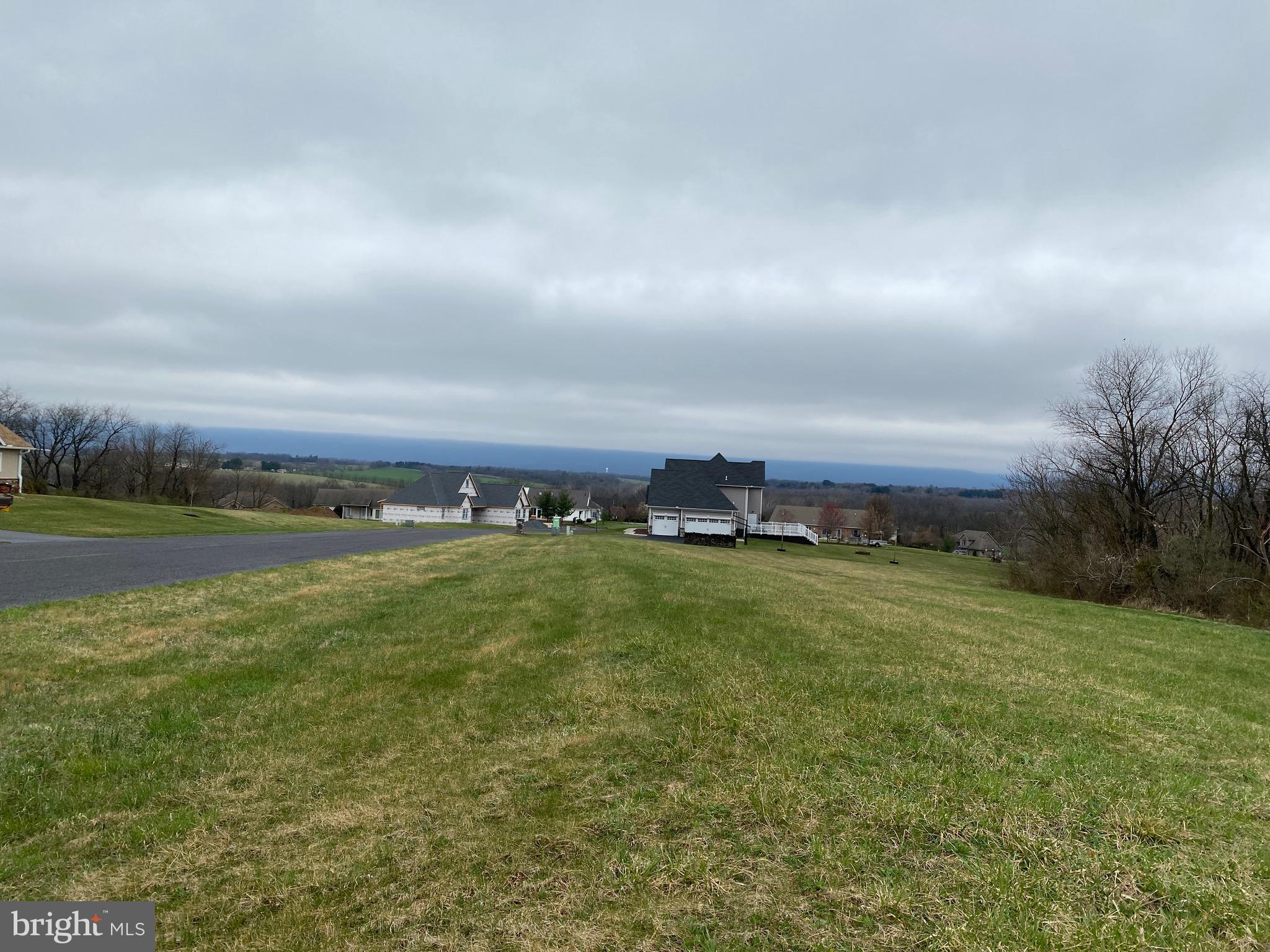 FOOTHILLS OF KENSINGTON - Land