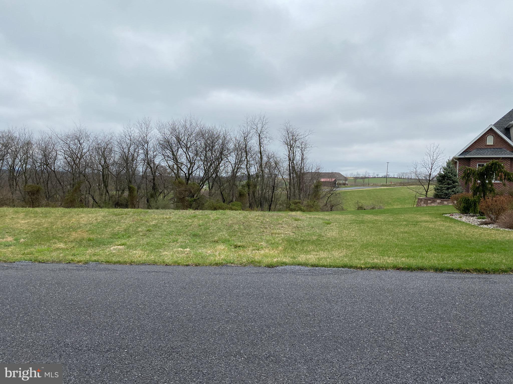 FOOTHILLS OF KENSINGTON - Land