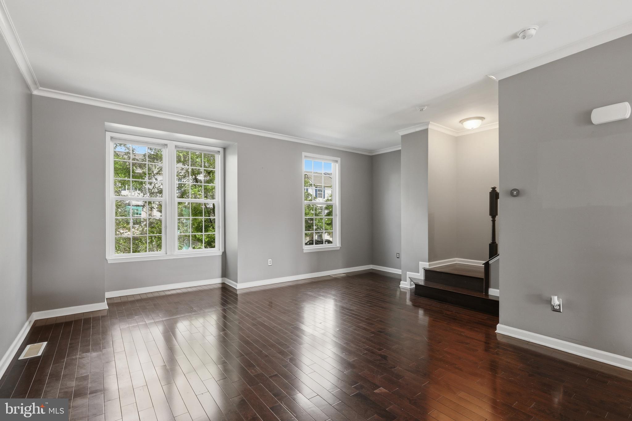 1906 LUKAS COURT