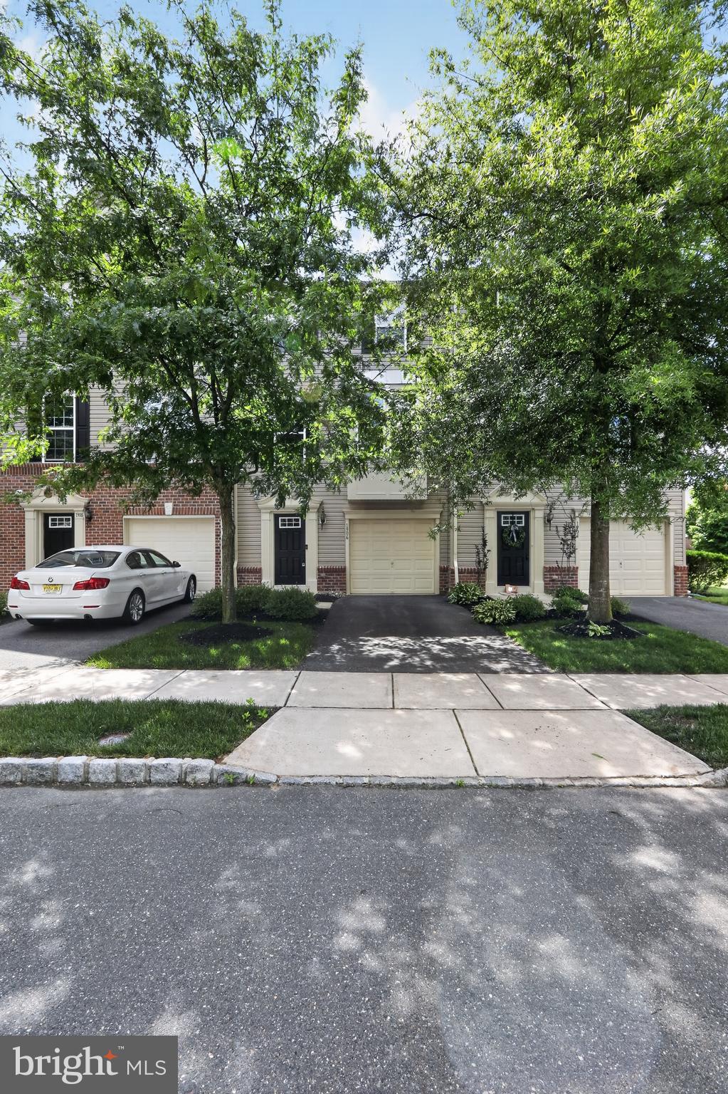1906 LUKAS COURT