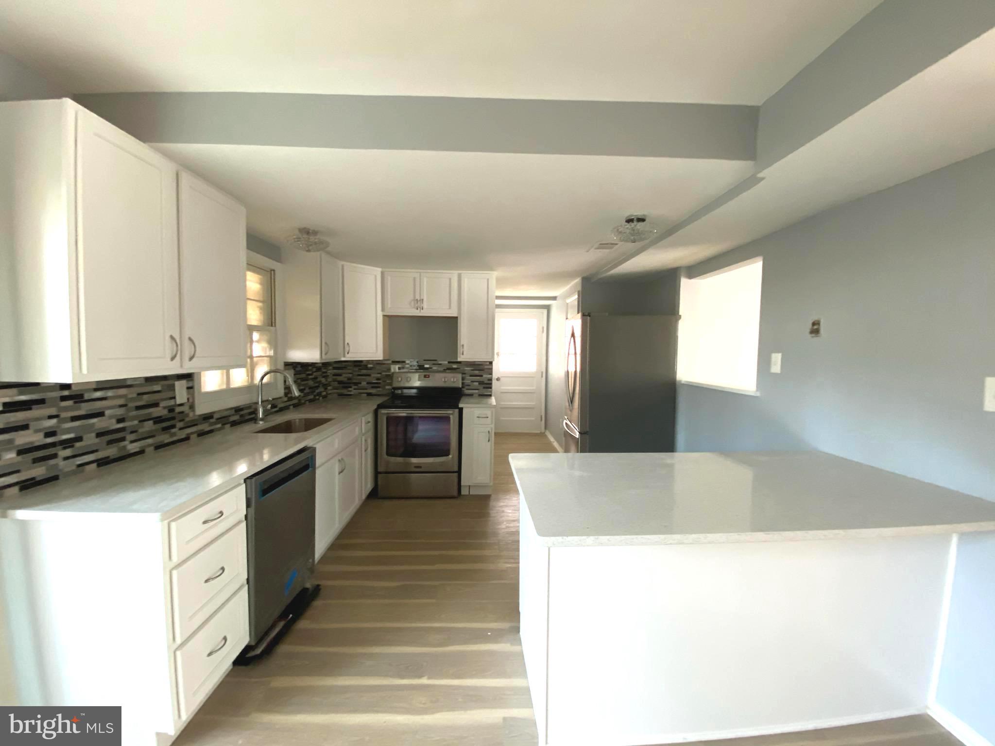 MAPLE RIDGE - Residential