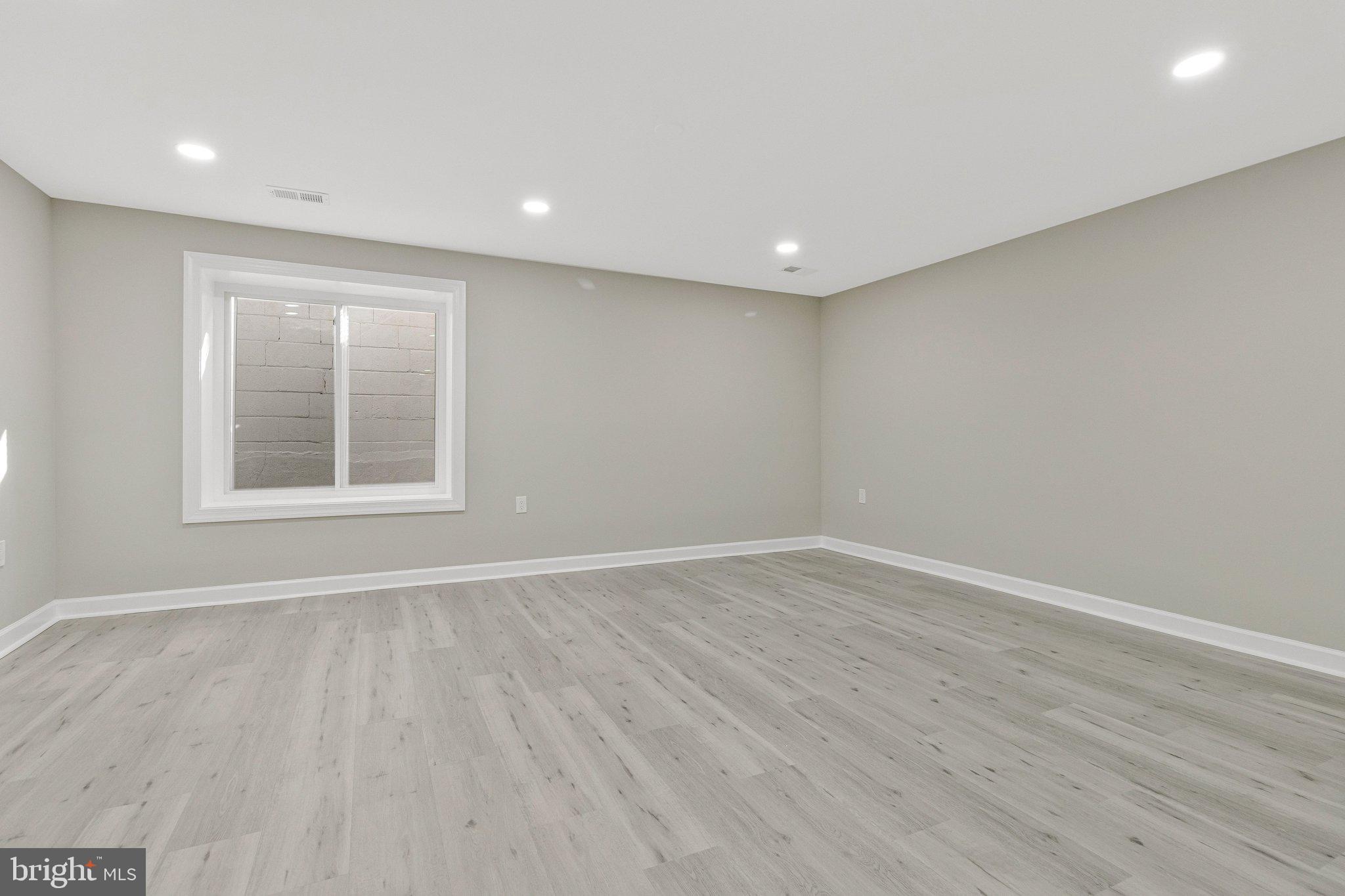 SPRINGFIELD VILLAGE - Residential