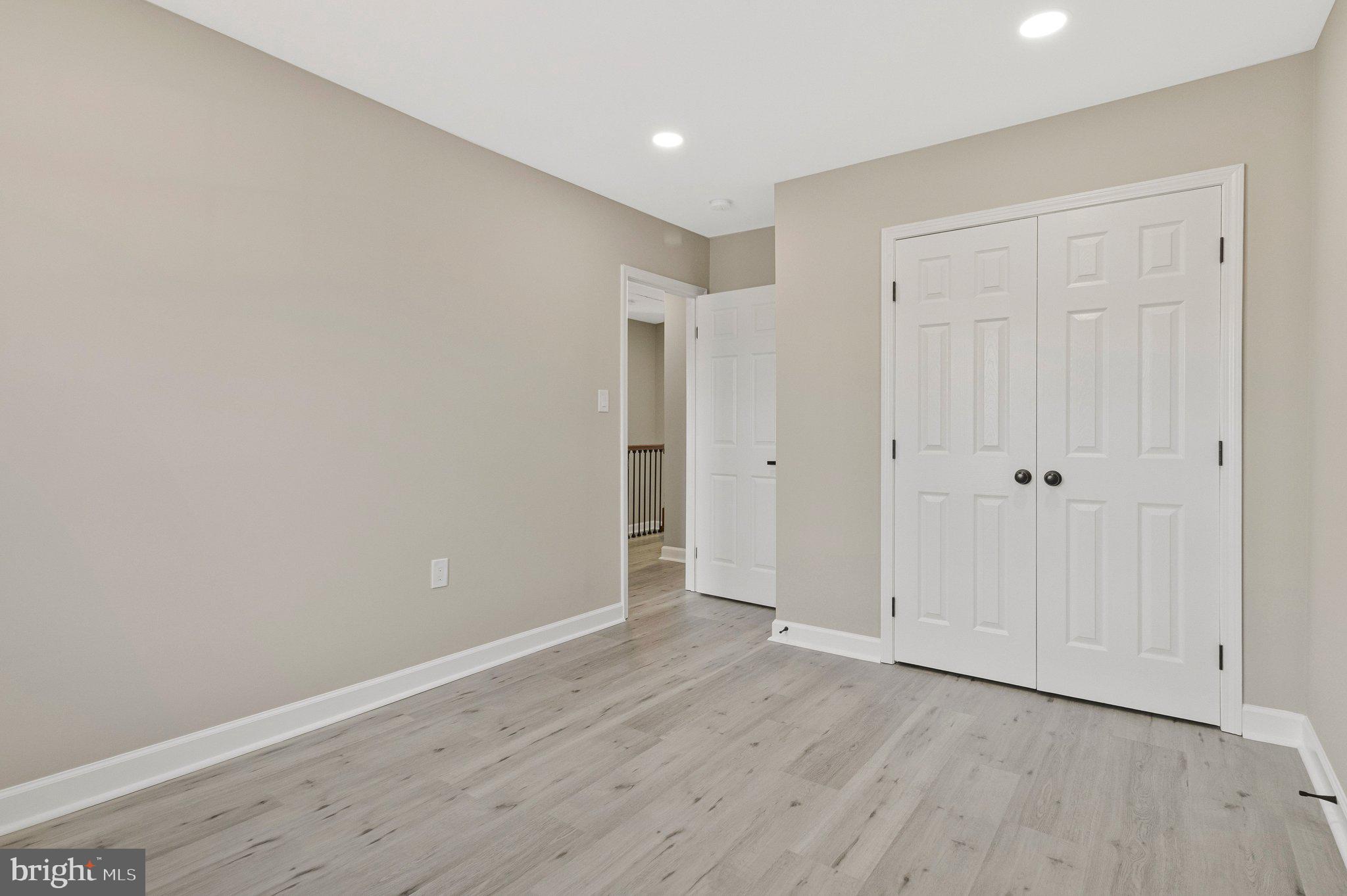 SPRINGFIELD VILLAGE - Residential