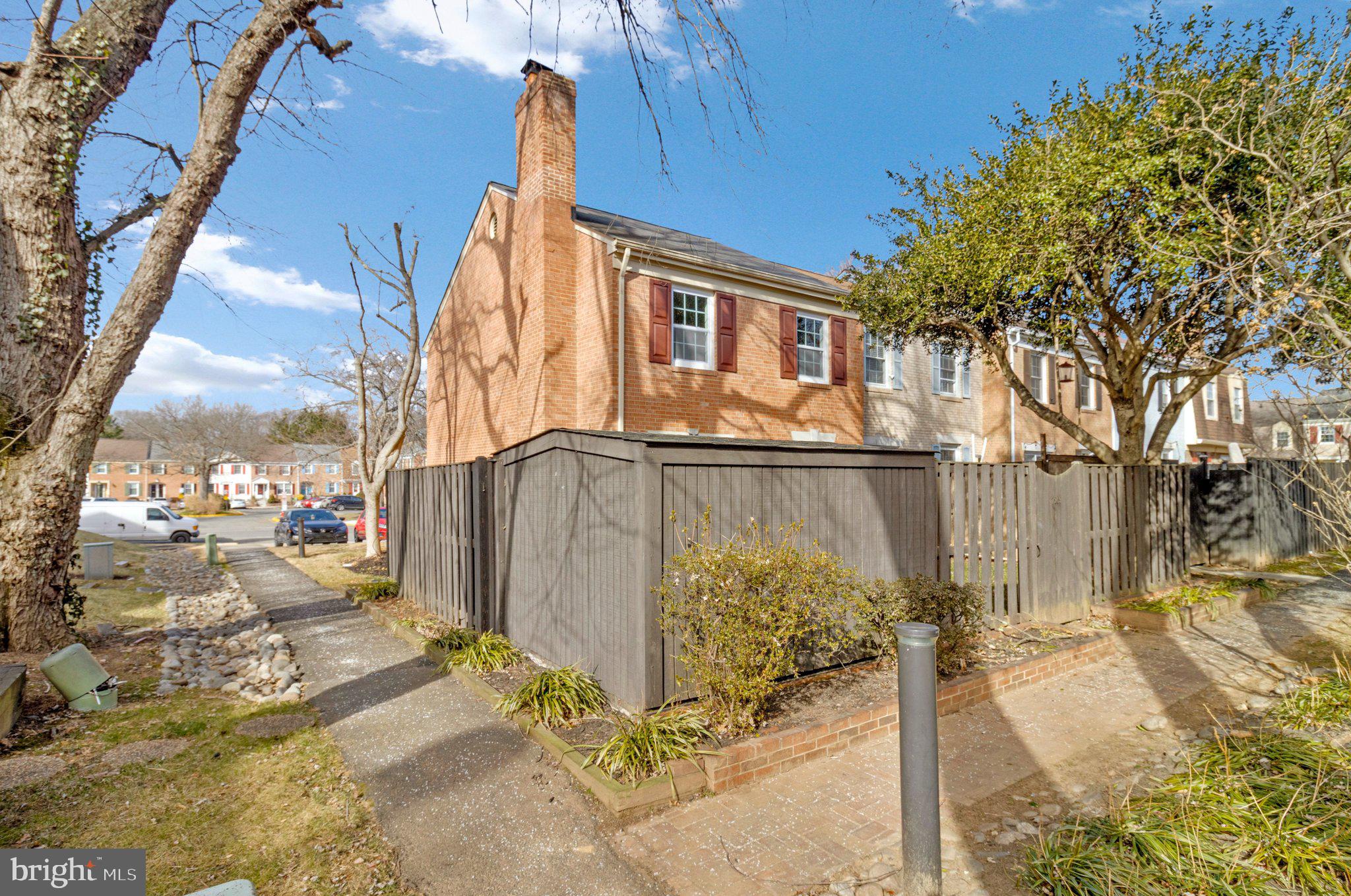 SPRINGFIELD VILLAGE - Residential