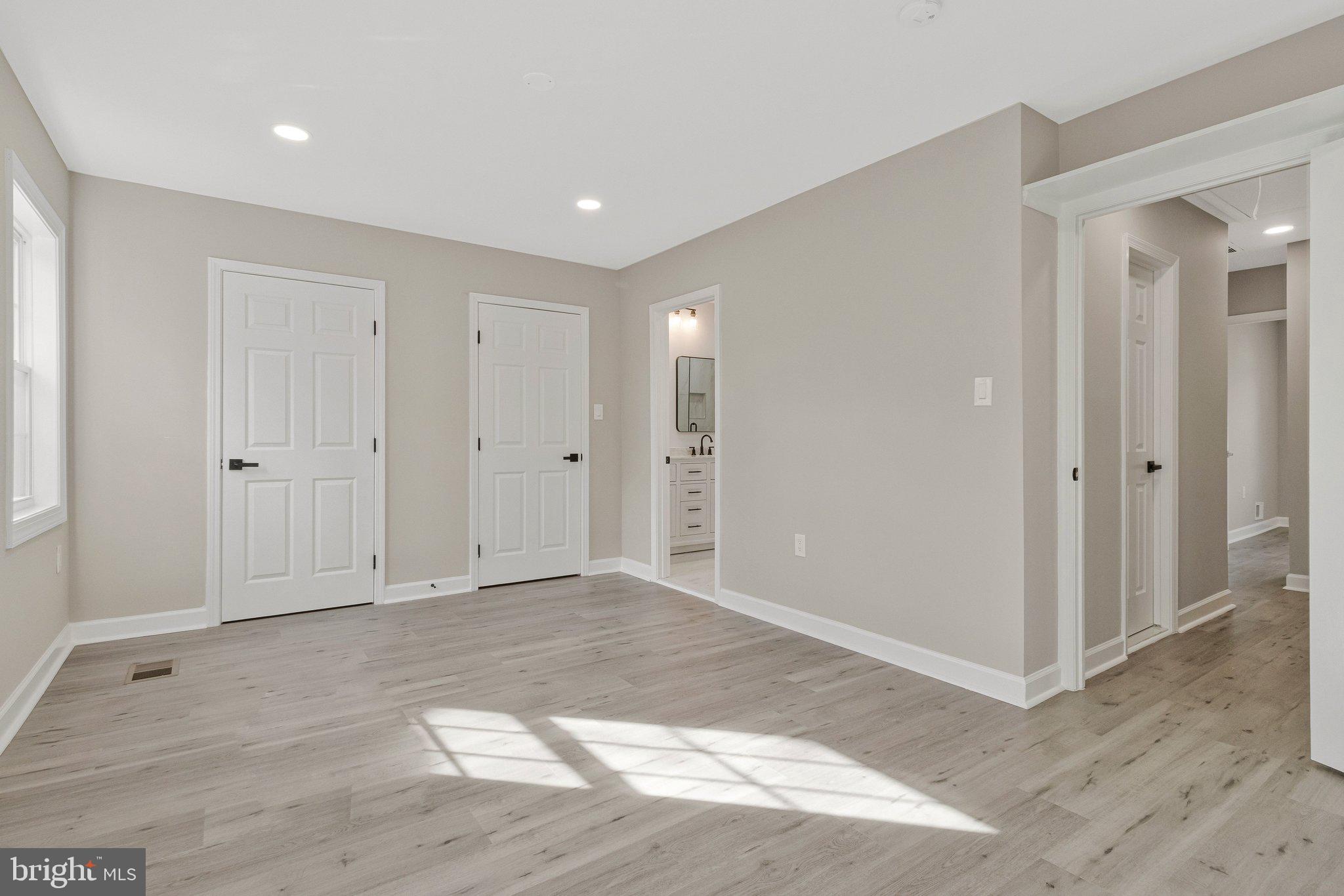 SPRINGFIELD VILLAGE - Residential