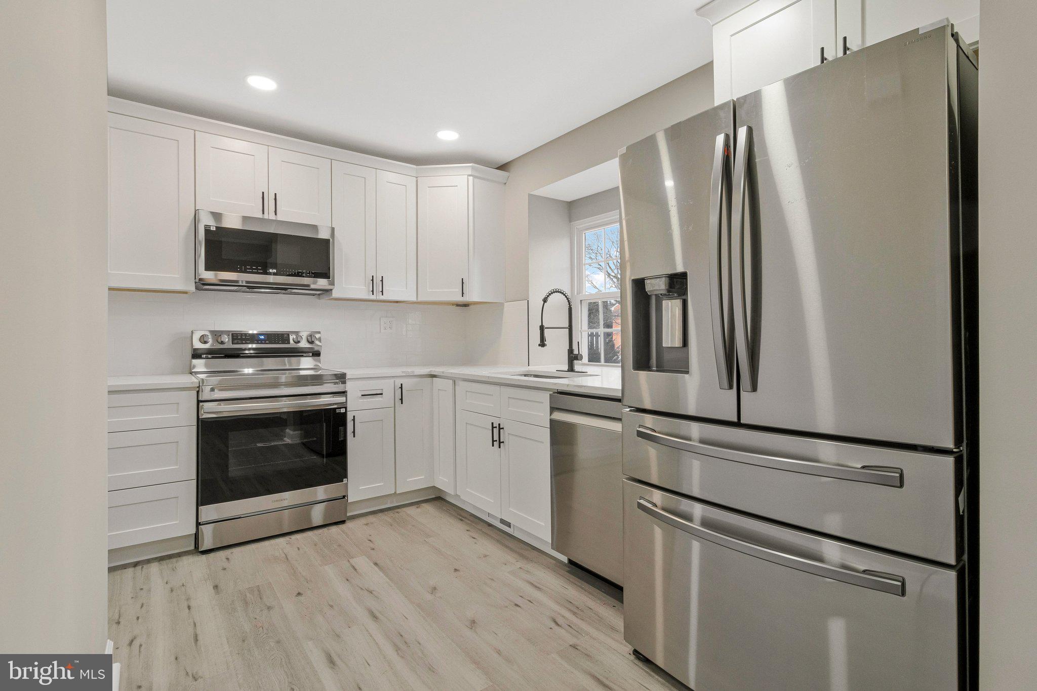 SPRINGFIELD VILLAGE - Residential