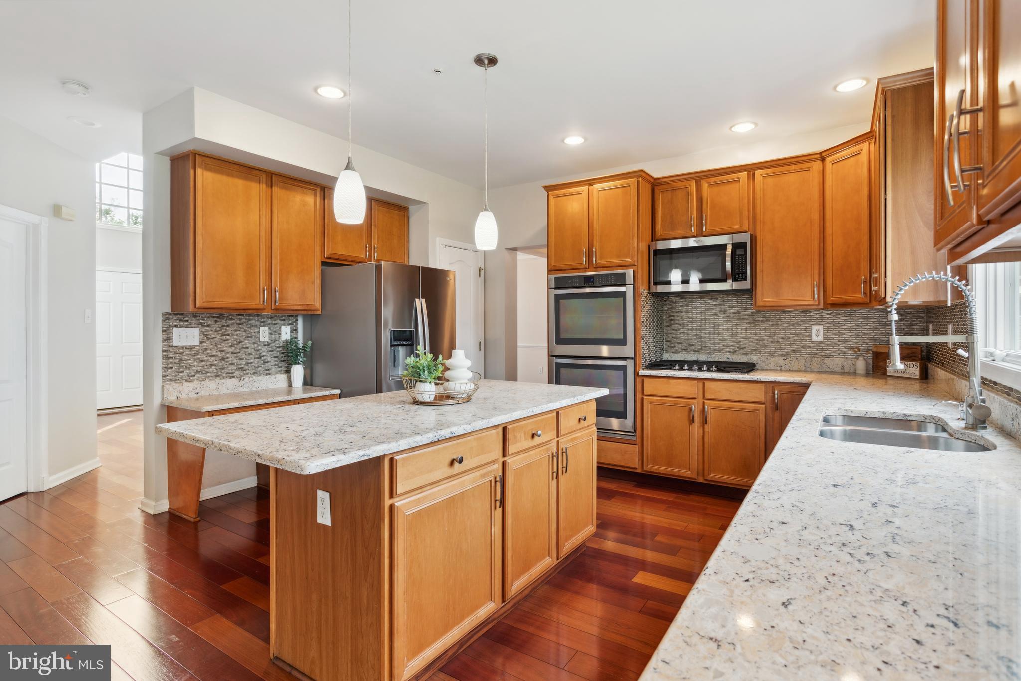 BUCKS CTY COUNTRYC - Residential