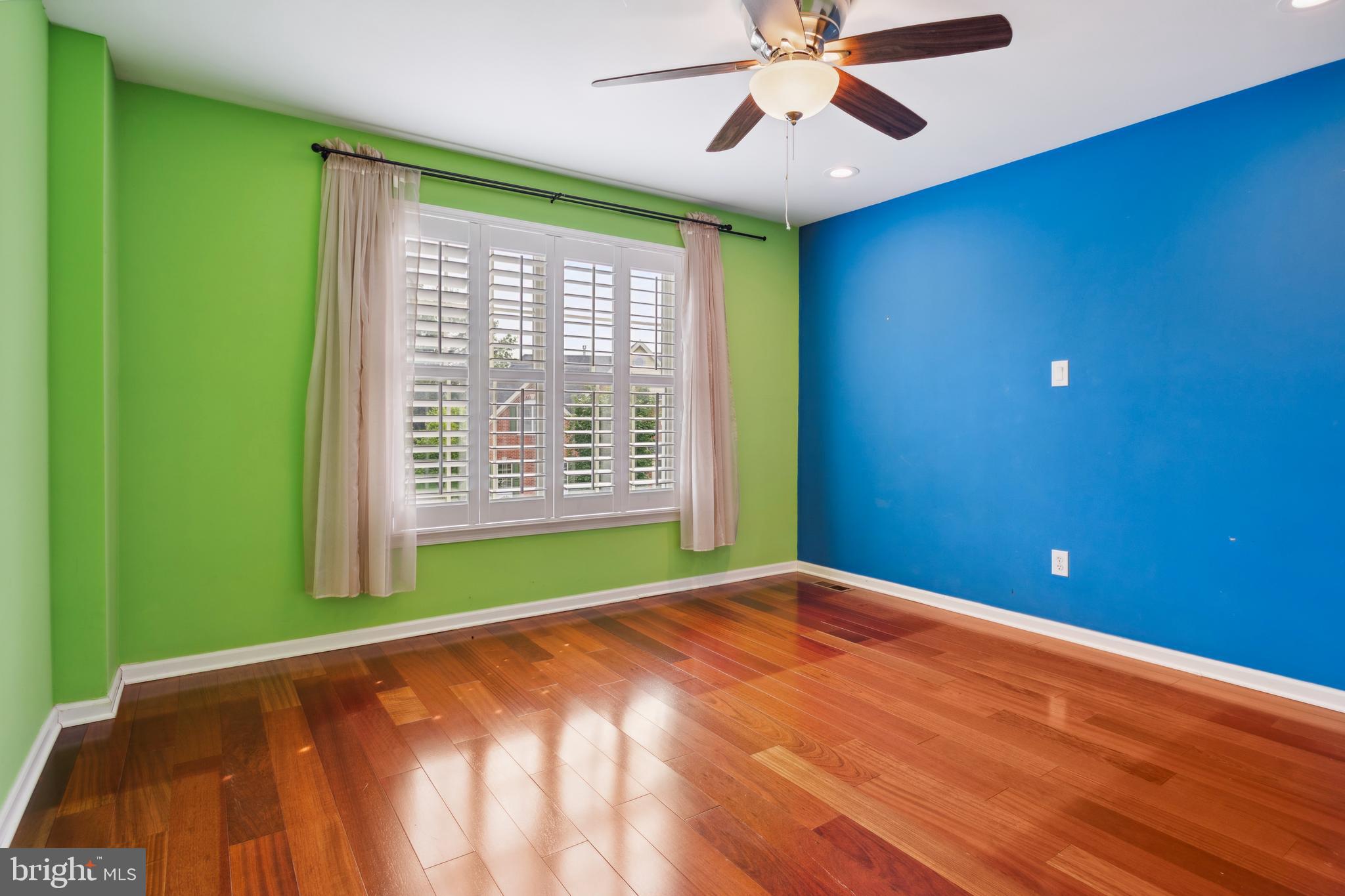 BUCKS CTY COUNTRYC - Residential