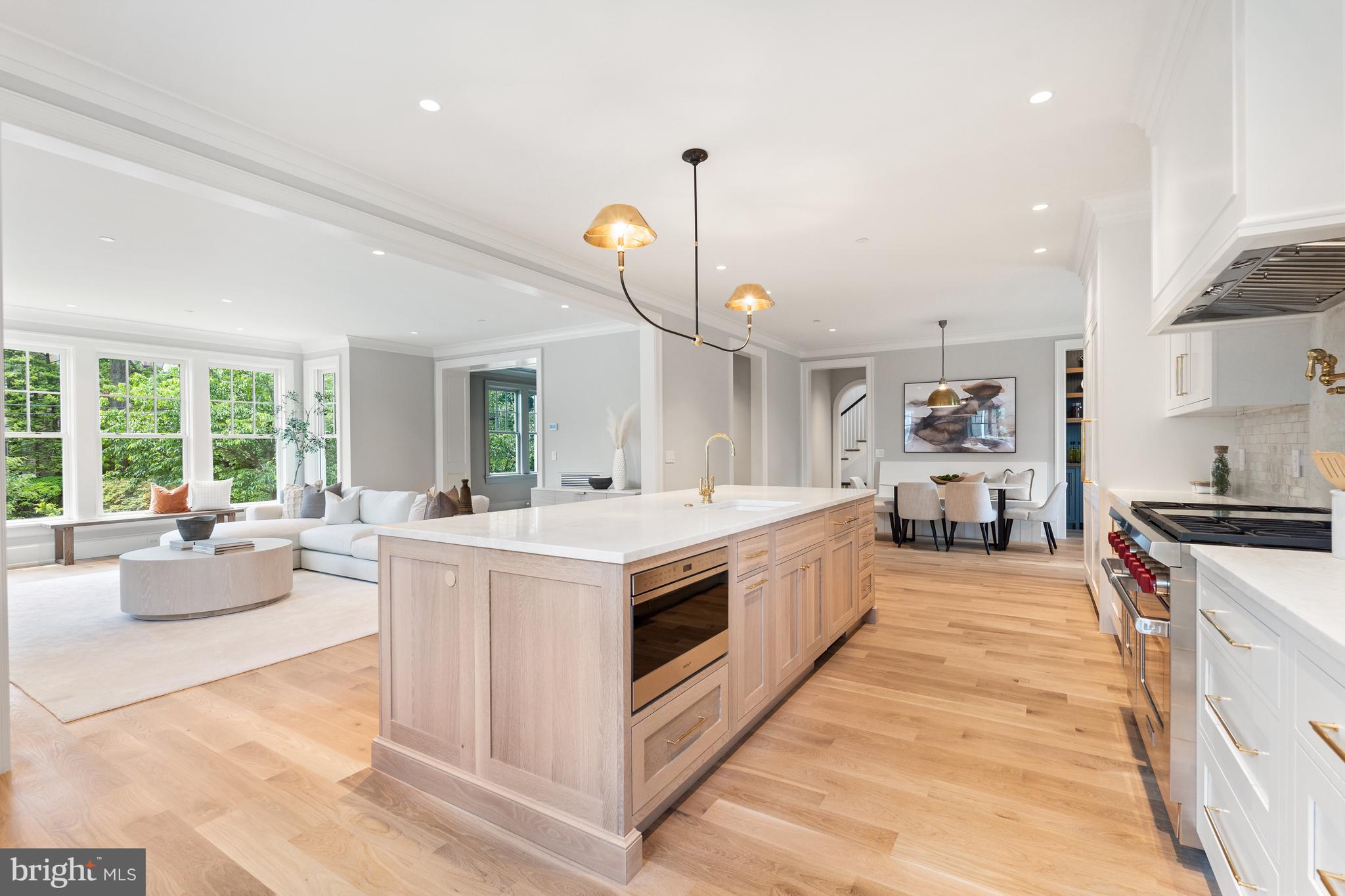 CHEVY CHASE - Residential