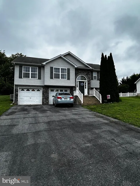 202 Dinali Drive, Martinsburg, WV MLS: WVBE2040562