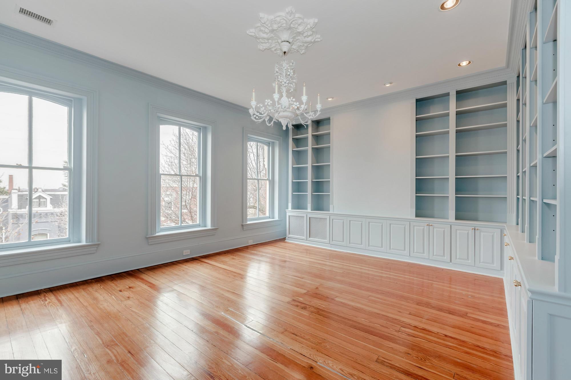 GEORGETOWN - Residential