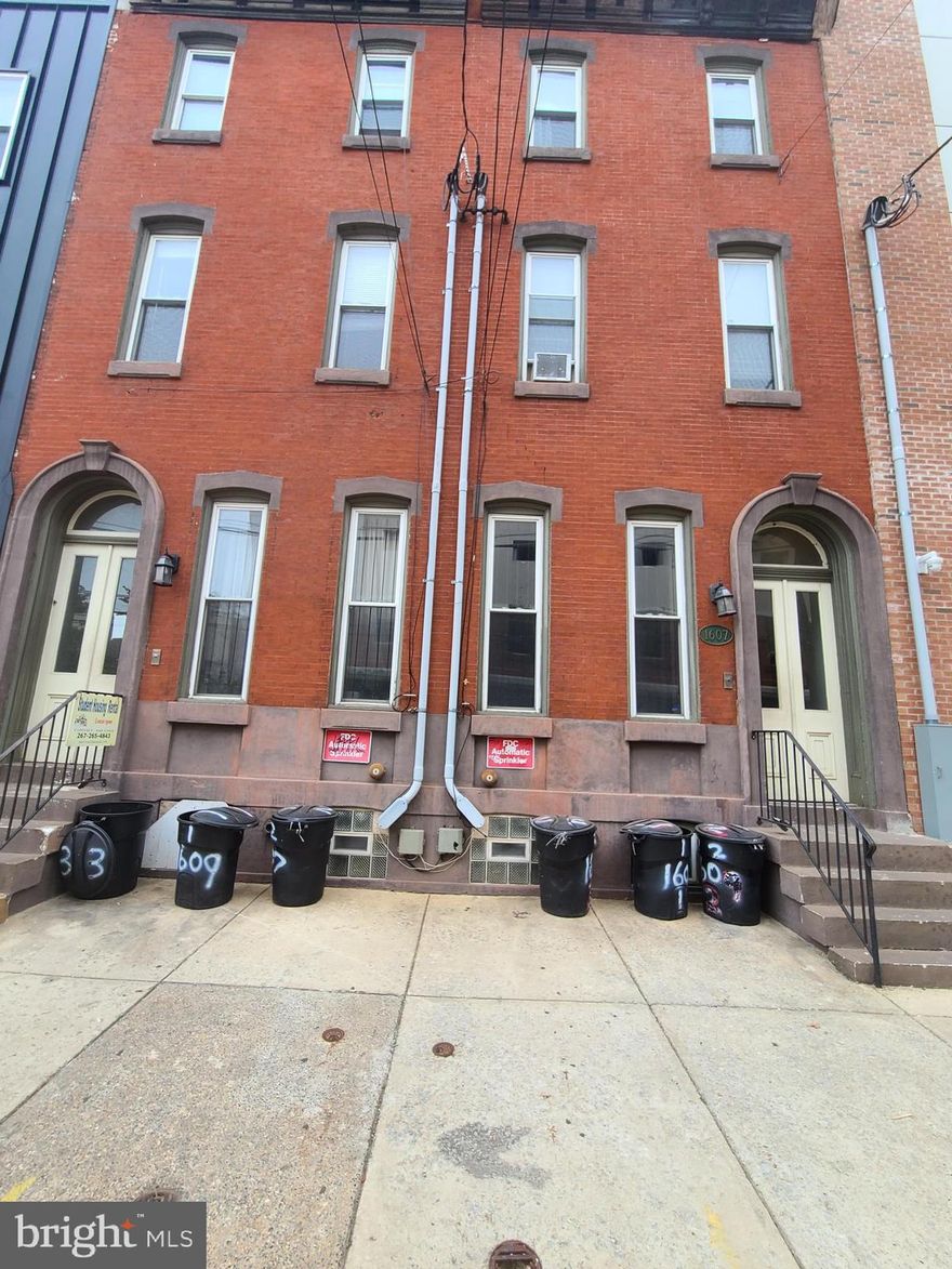 2 bedroom 1 Bath just 2 block from Temple.  This unit also have a full basement  property doesn't have washer and dryer