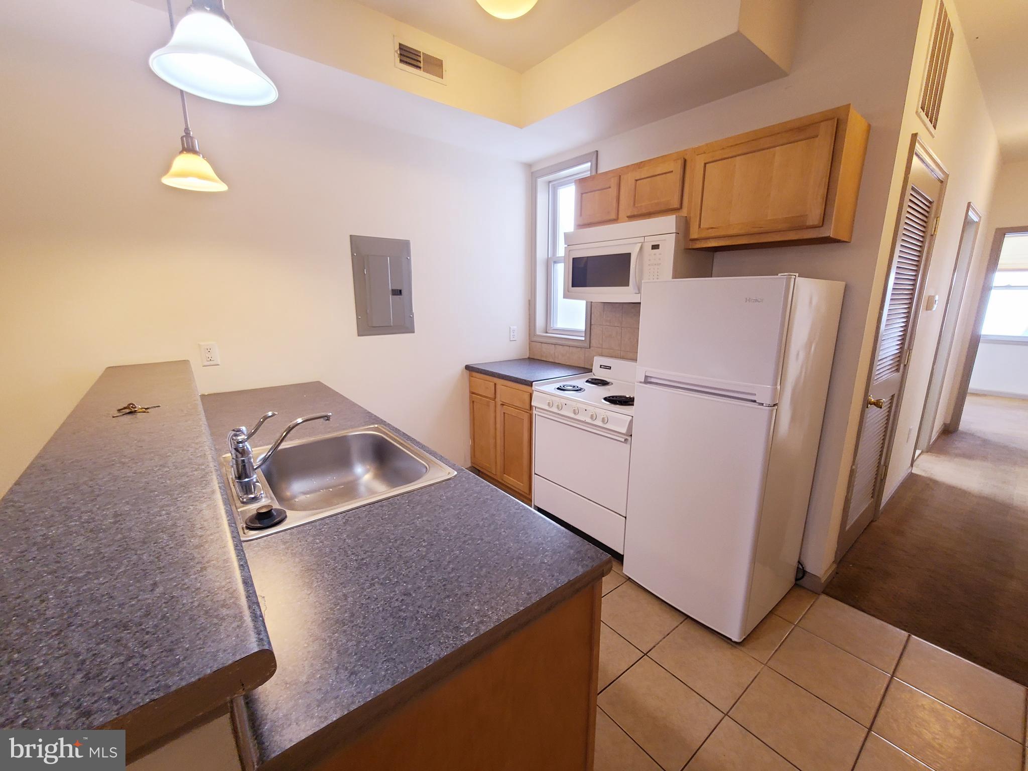 TEMPLE UNIVERSITY - Residential Lease