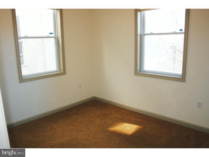 TEMPLE UNIVERSITY - Residential Lease
