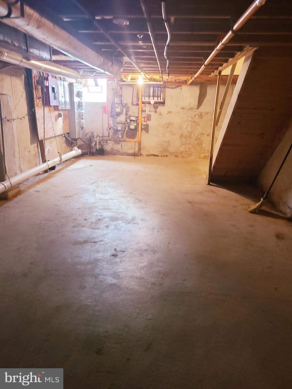 TEMPLE UNIVERSITY - Residential Lease