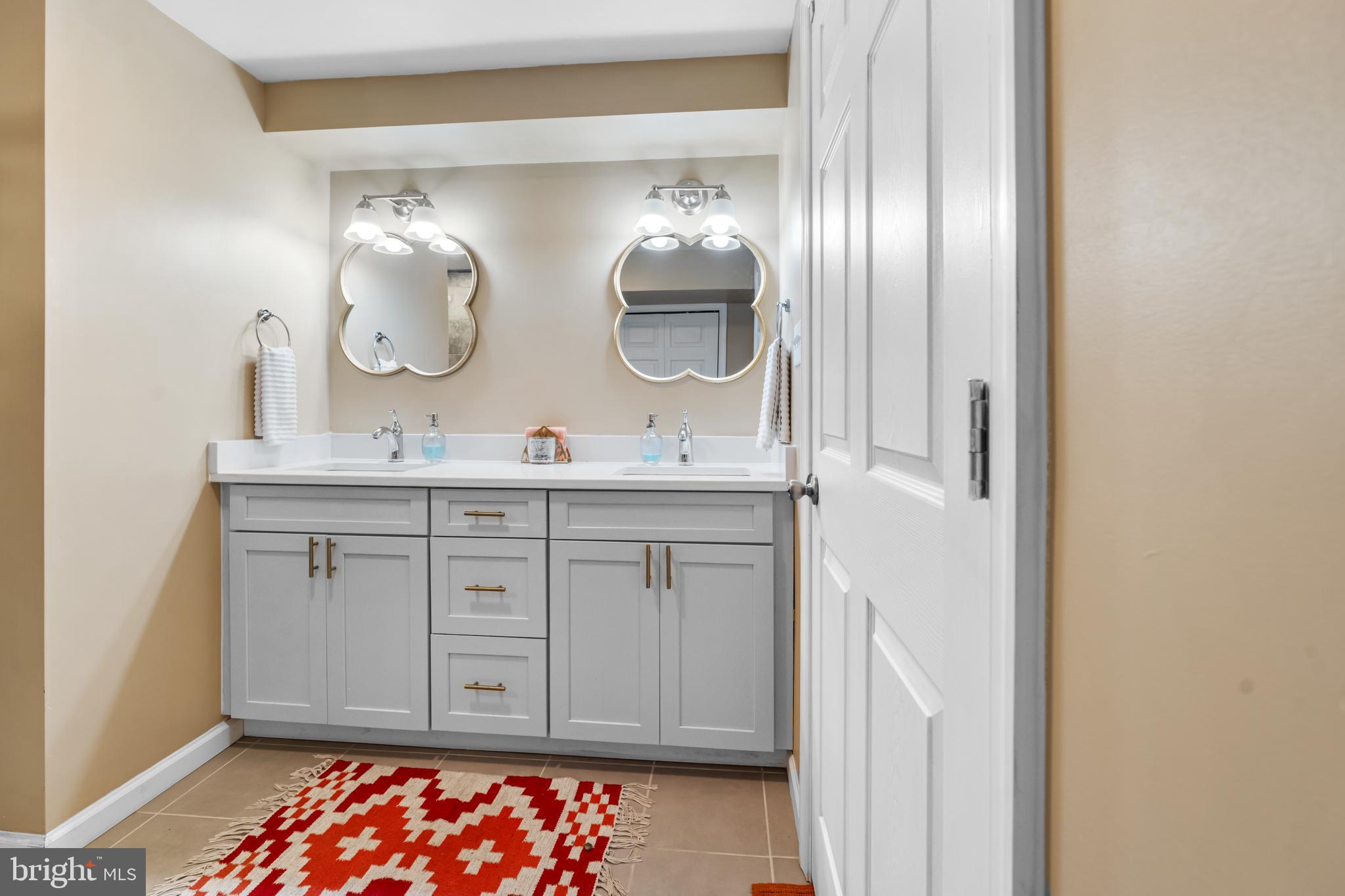 OAK GROVE - Residential