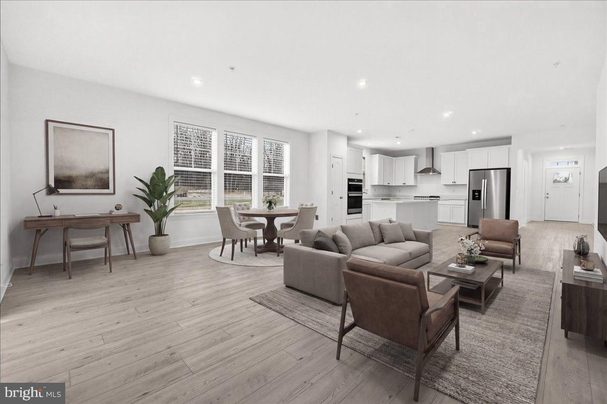 ROSEHILL MANOR - Residential